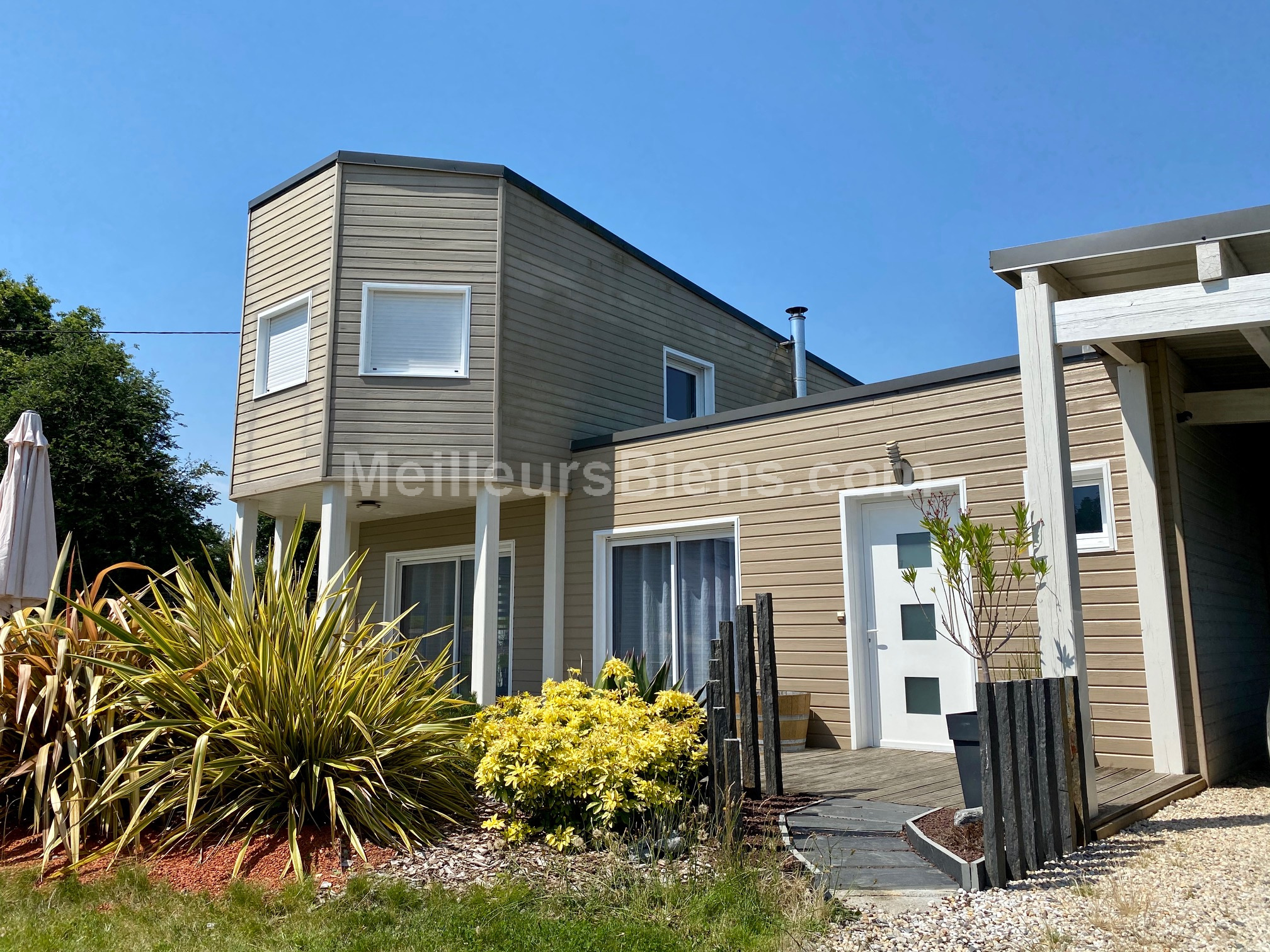 Atypique et chaleureuse maison de 2011