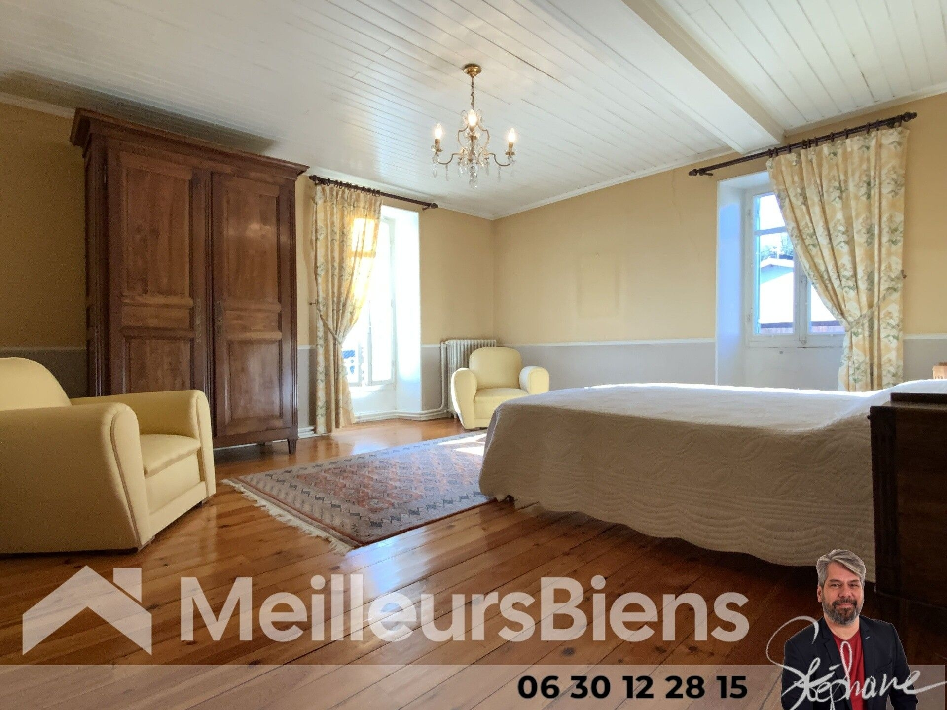 Maison plein centre ville Montendre