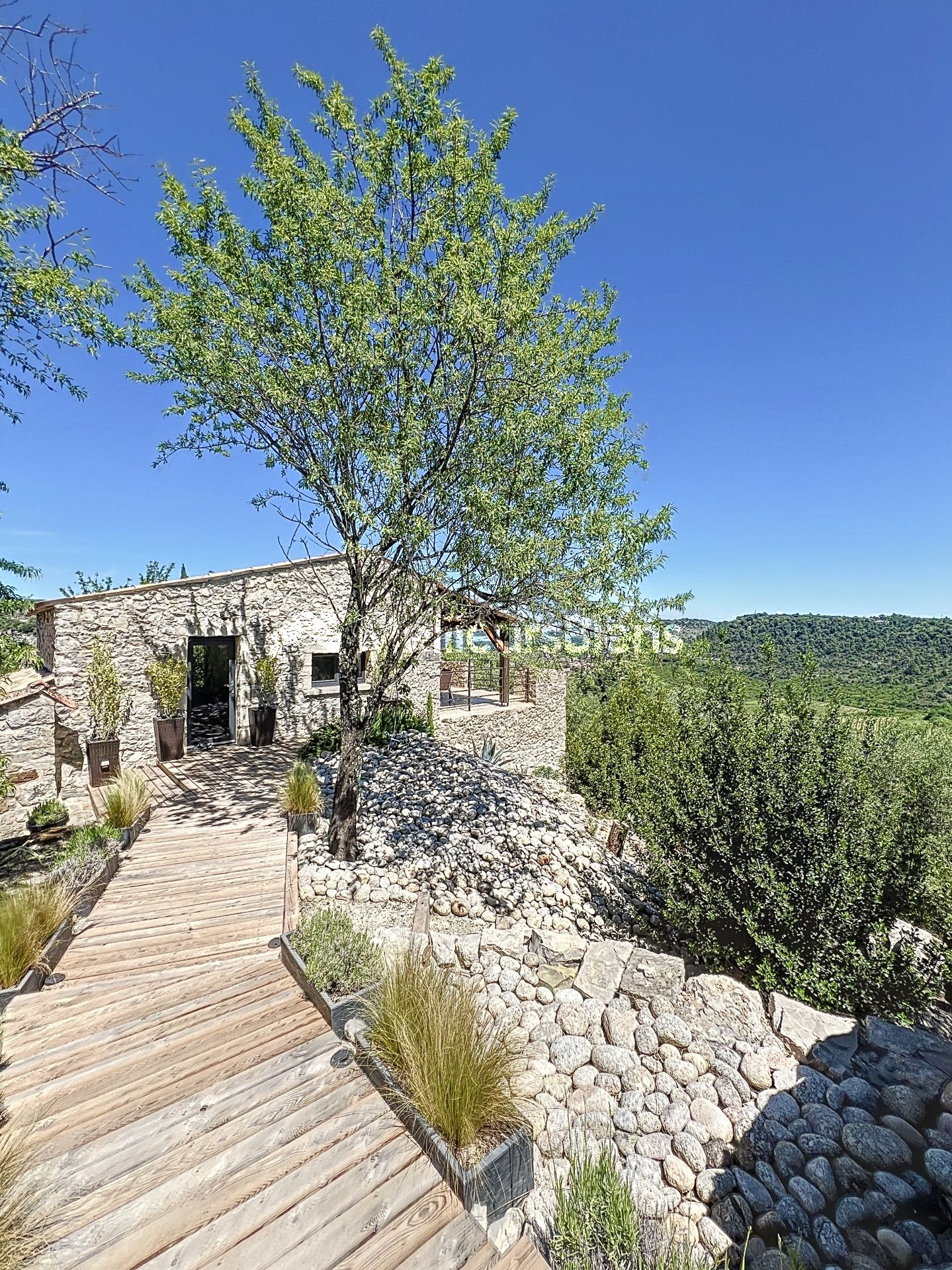 Sud Ardèche - Les Vans : Propriété avec Vue