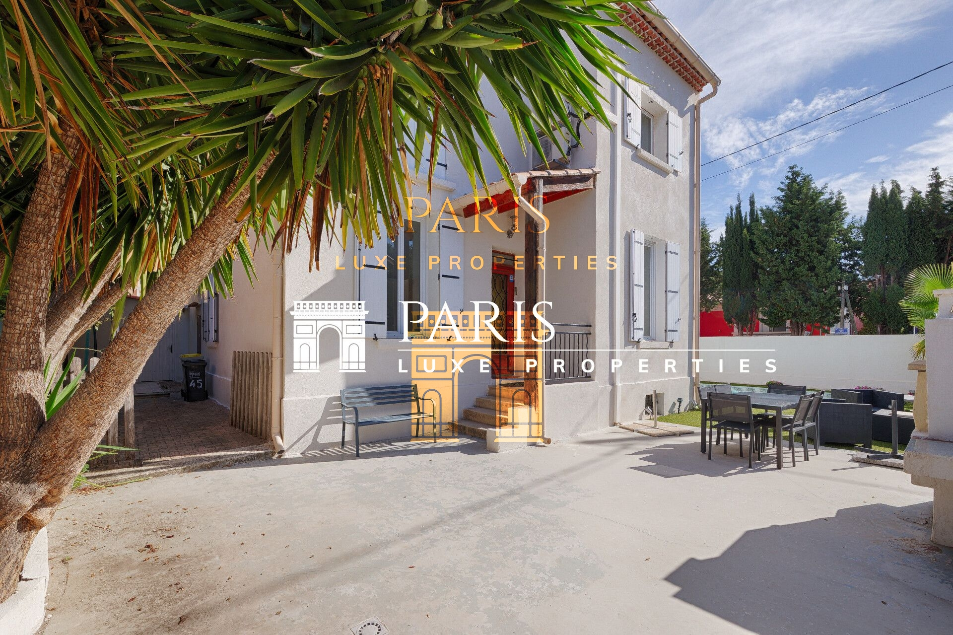 Marseille 13012 - Saint Barnabé - Maison 6 pièces - 4 chambres - 135 m² - piscine - garage