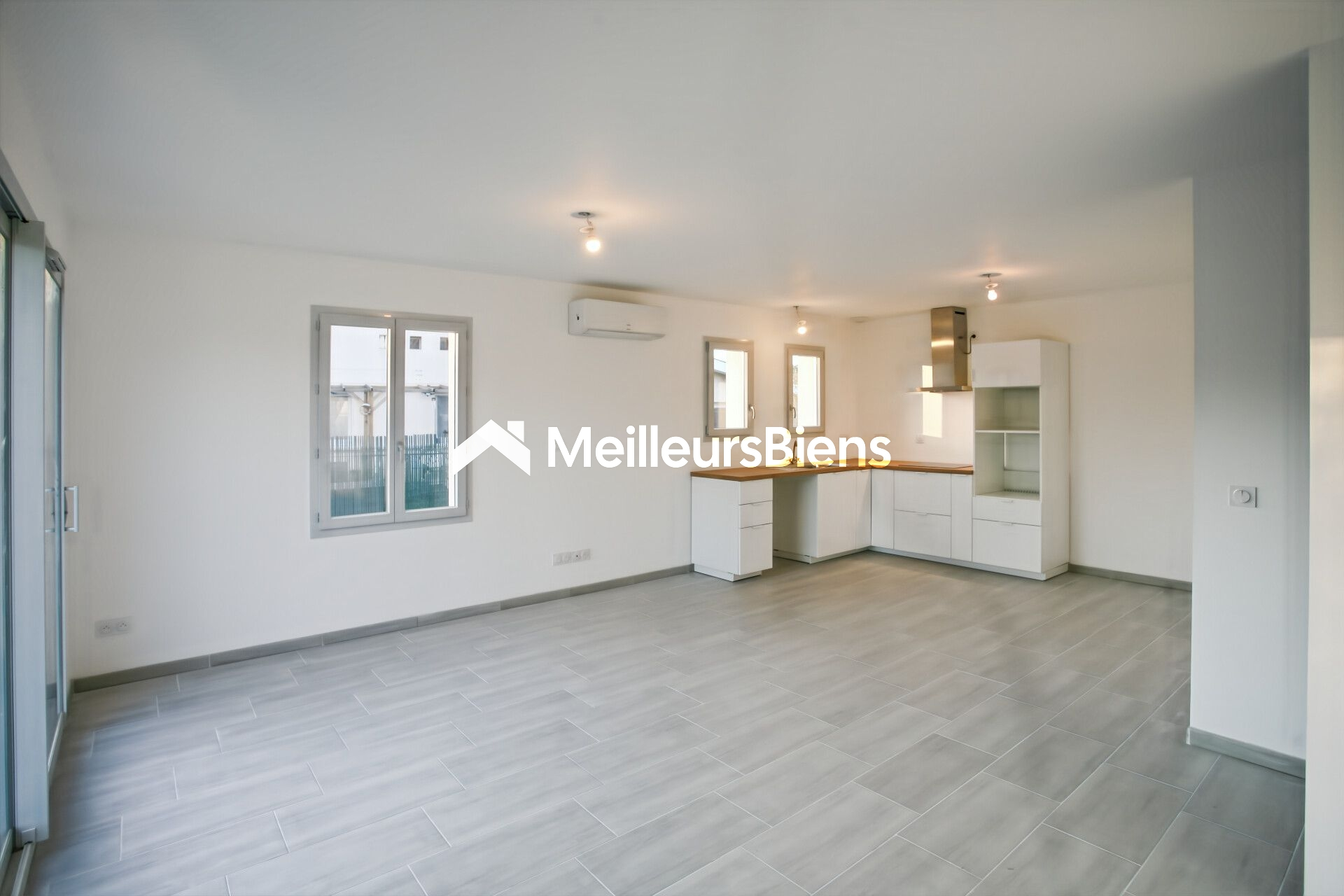 Maison neuve 2 chambres centre village