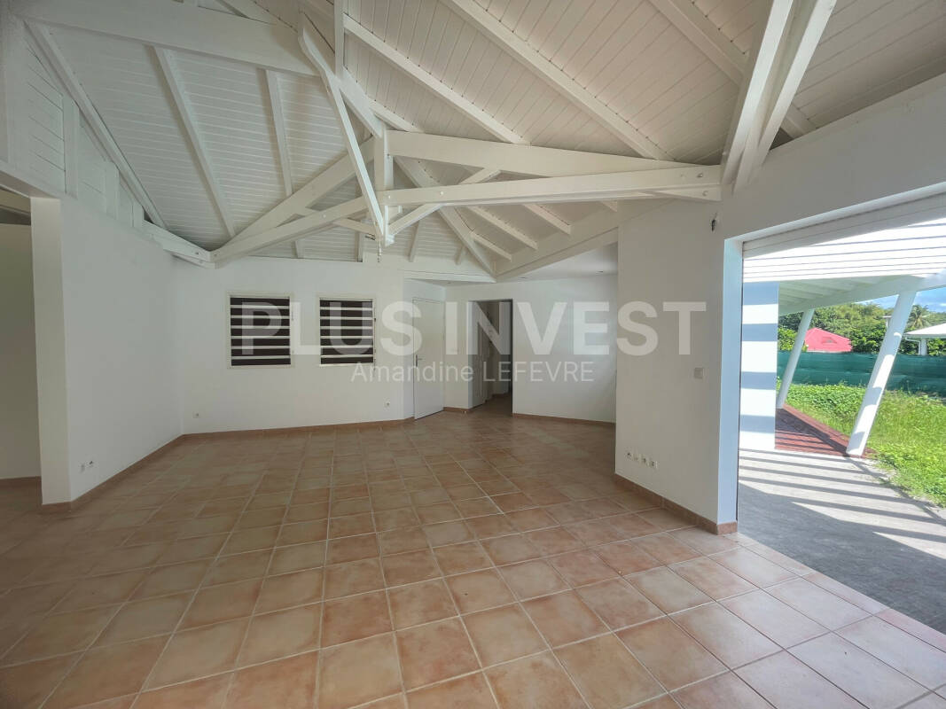 Villa récente dans un lotissement calme