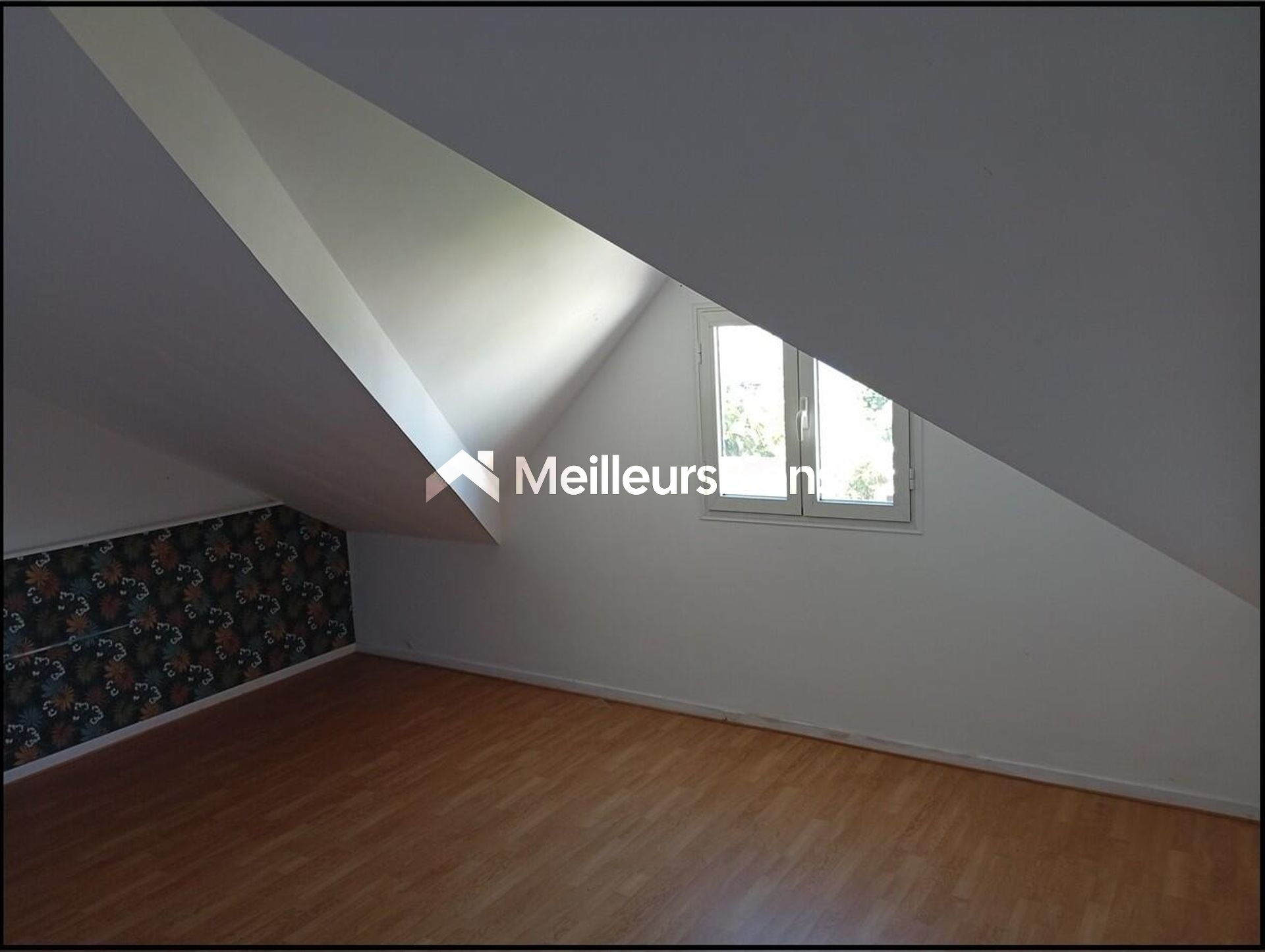 Maison F4 à Etage + dépendance avec Terrasse à Rénover 215000€