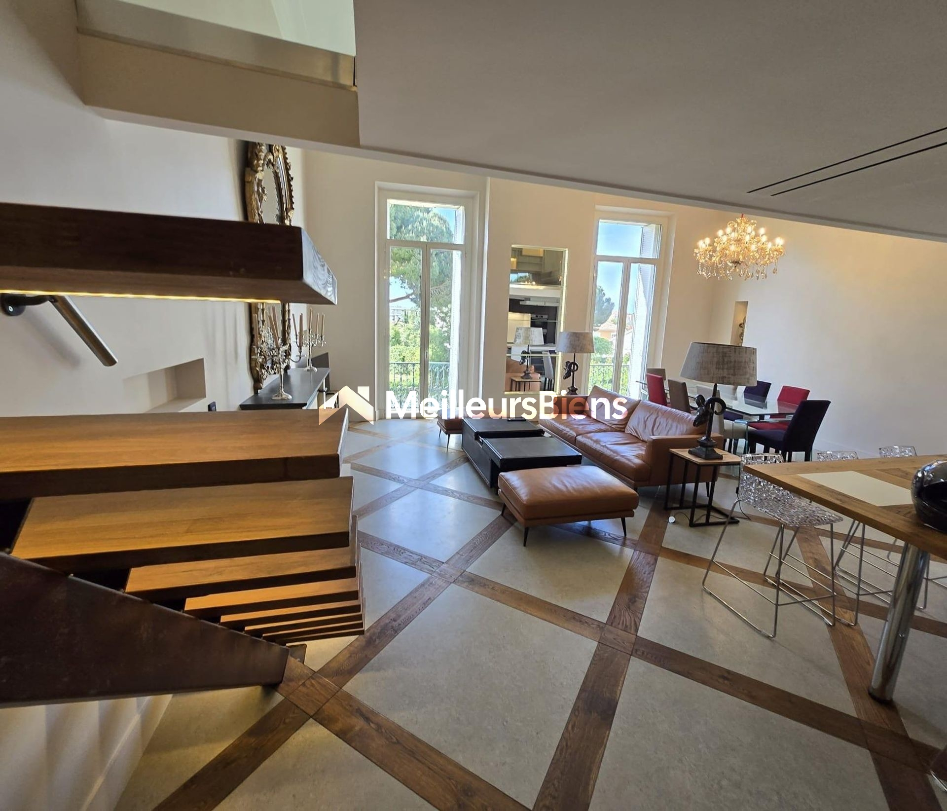 Cannes Alexandre III : Appartement Bourgeois rénové de 150 m2 dans superbe résidence avec parc