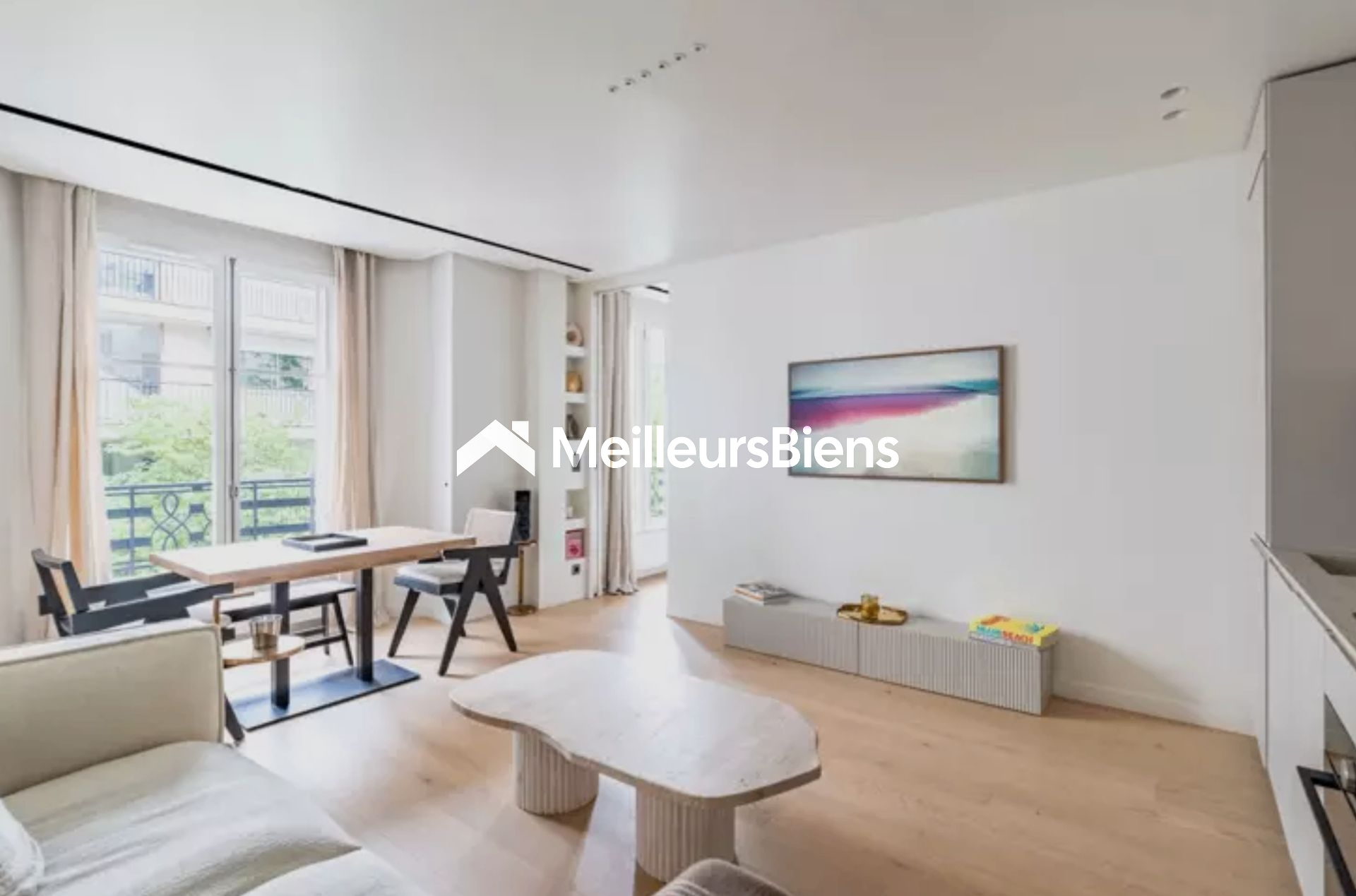 Neuilly - Barrès - Deux pièces entièrement rénové