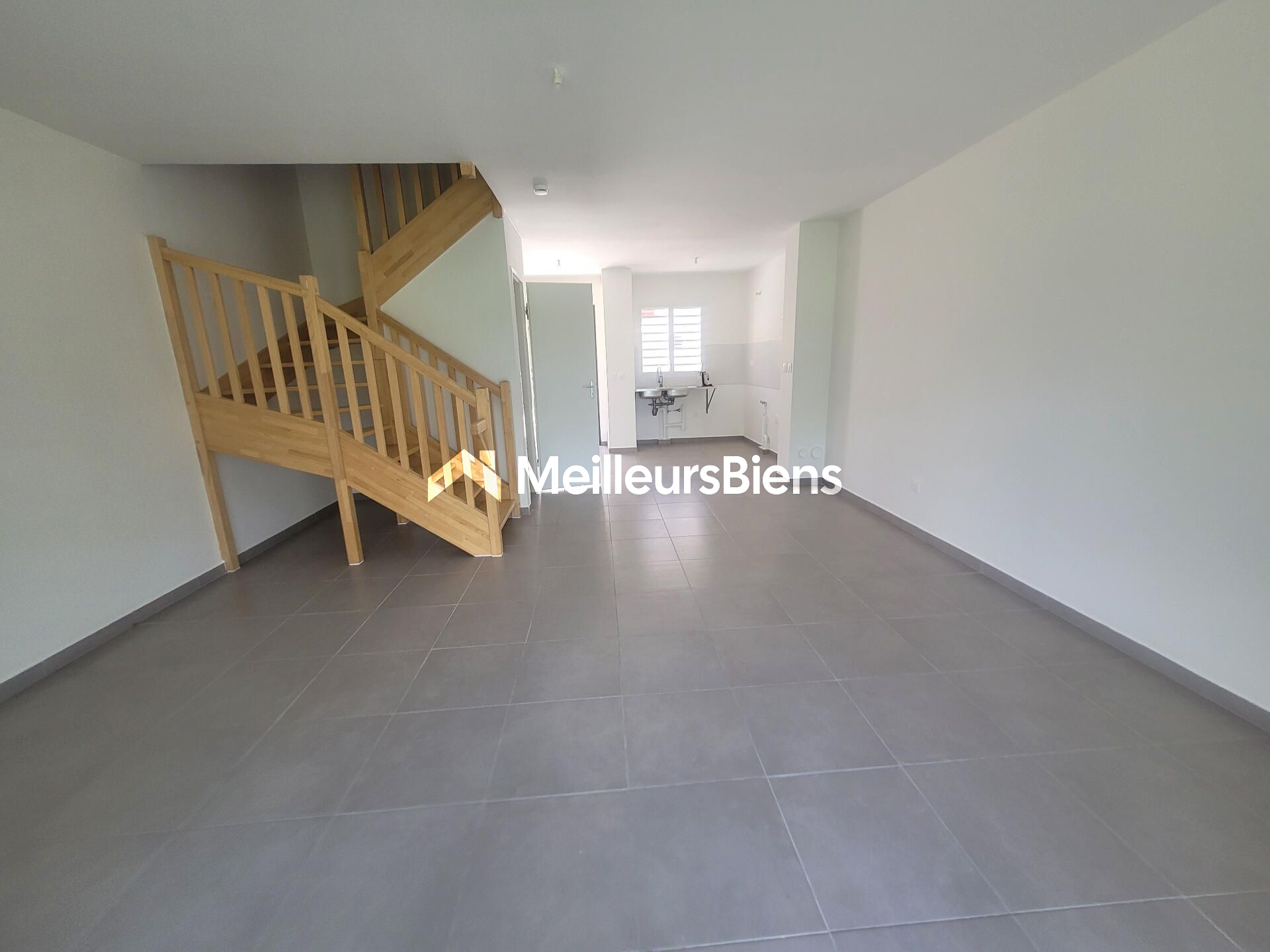 À louer – Duplex moderne à Perrin (Guadeloupe) – 1 390 €/mois