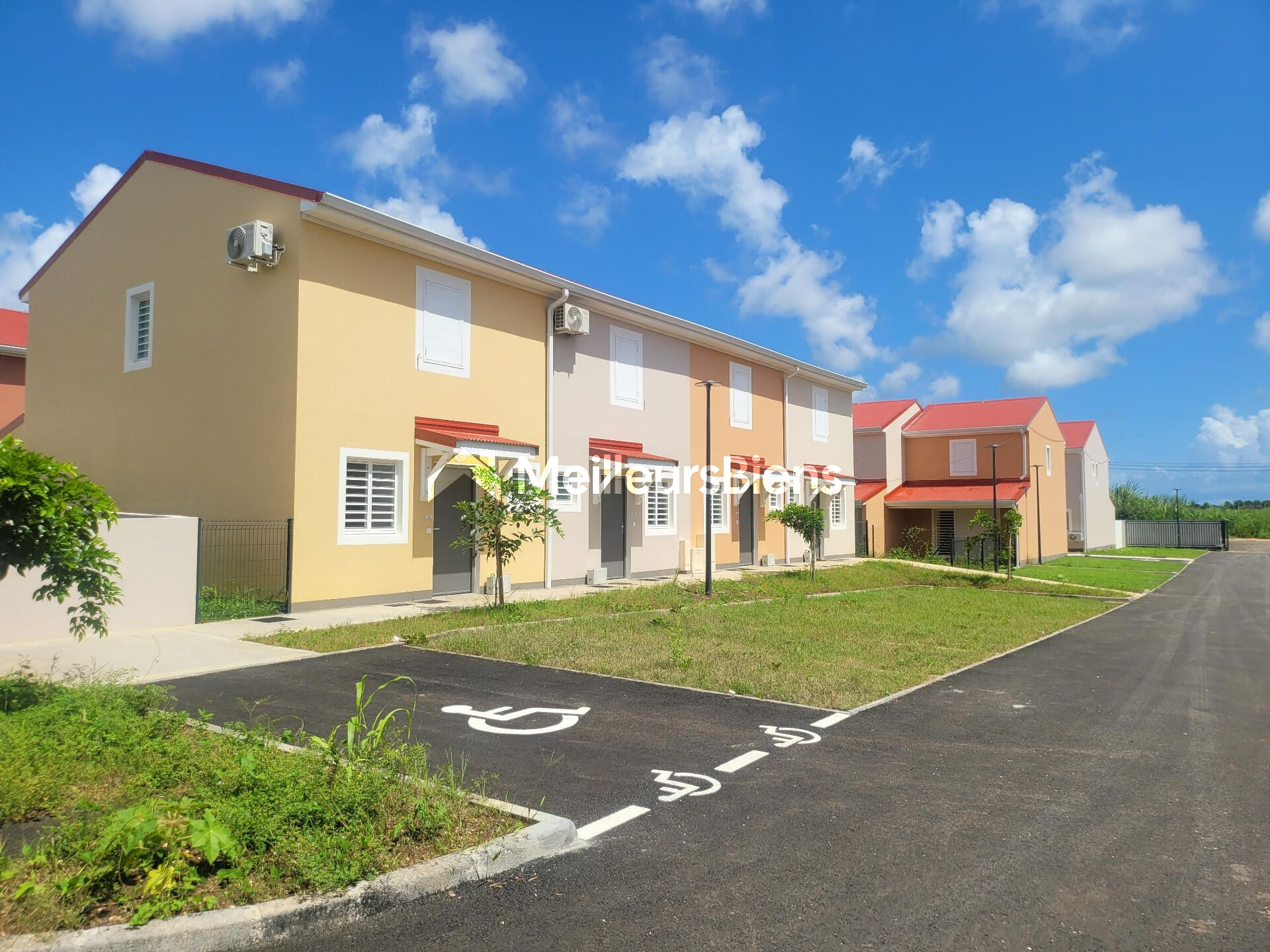 À louer – Duplex moderne à Perrin (Guadeloupe) – 1 390 €/mois