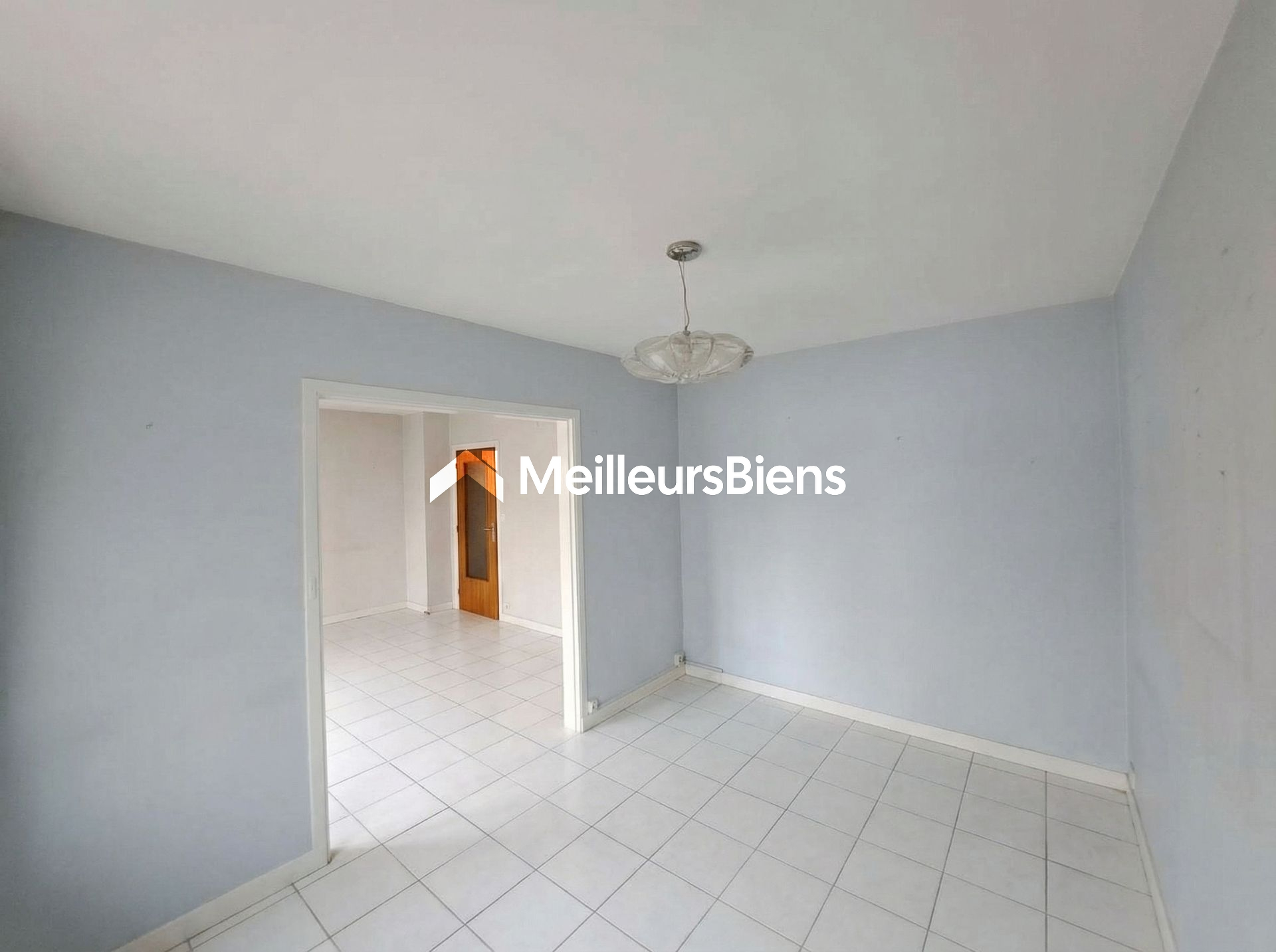 Appartement T4 de 77.86m² à rafraîchir proche hôpital