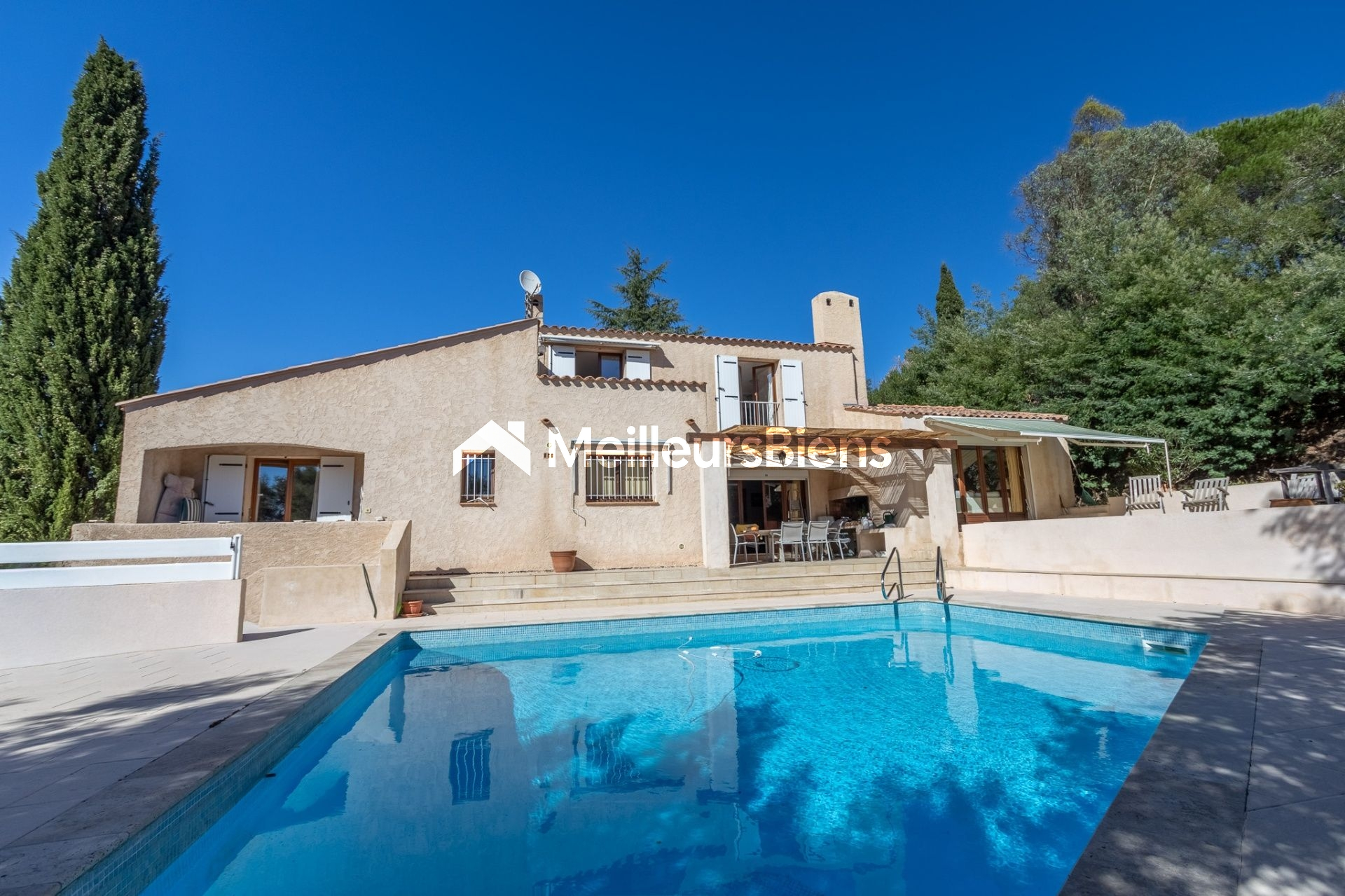 Villa au calme proche centre ville