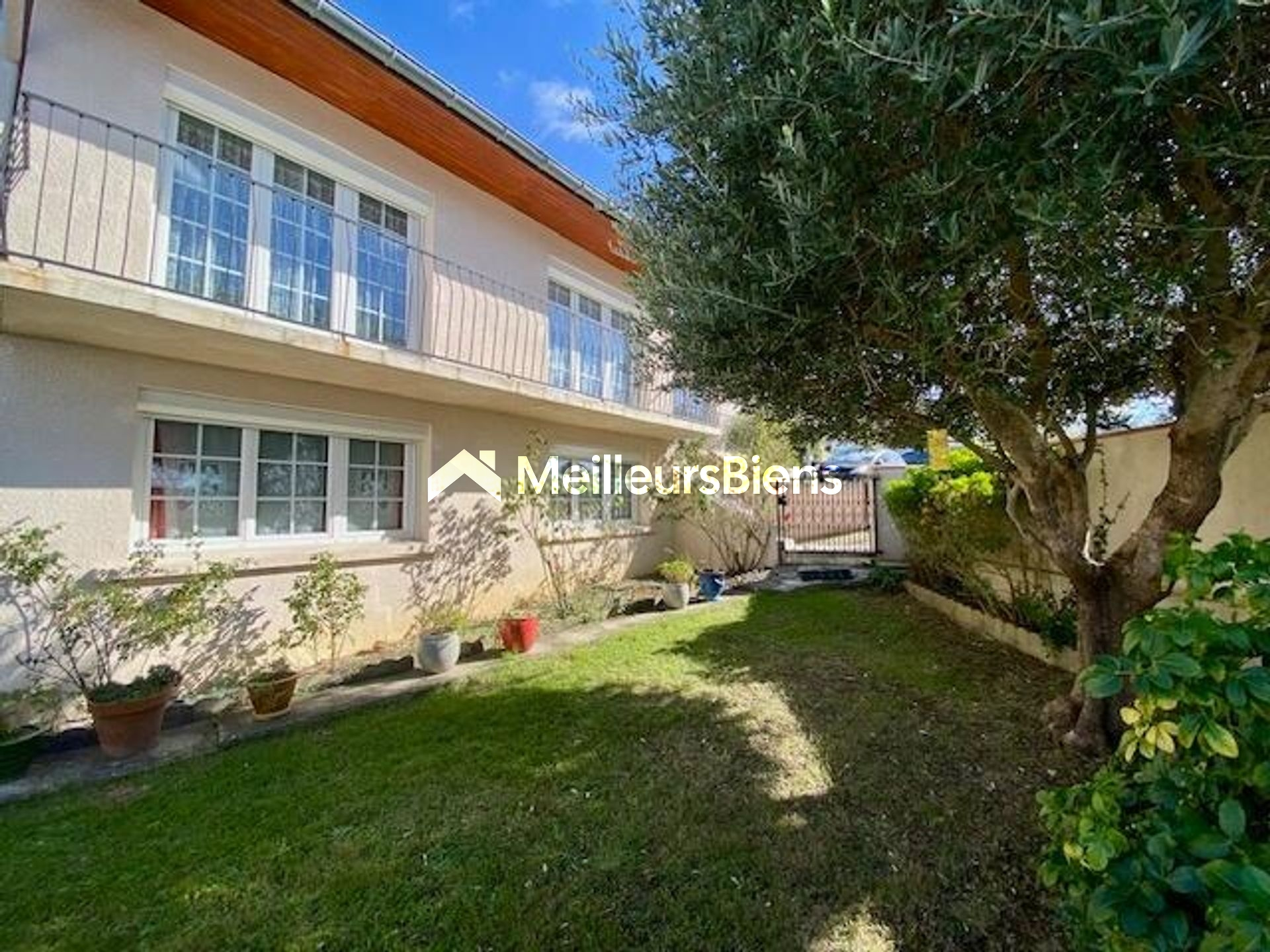 Auch - Maison spacieuse avec possibilité de 2 logements - Jardin et garage