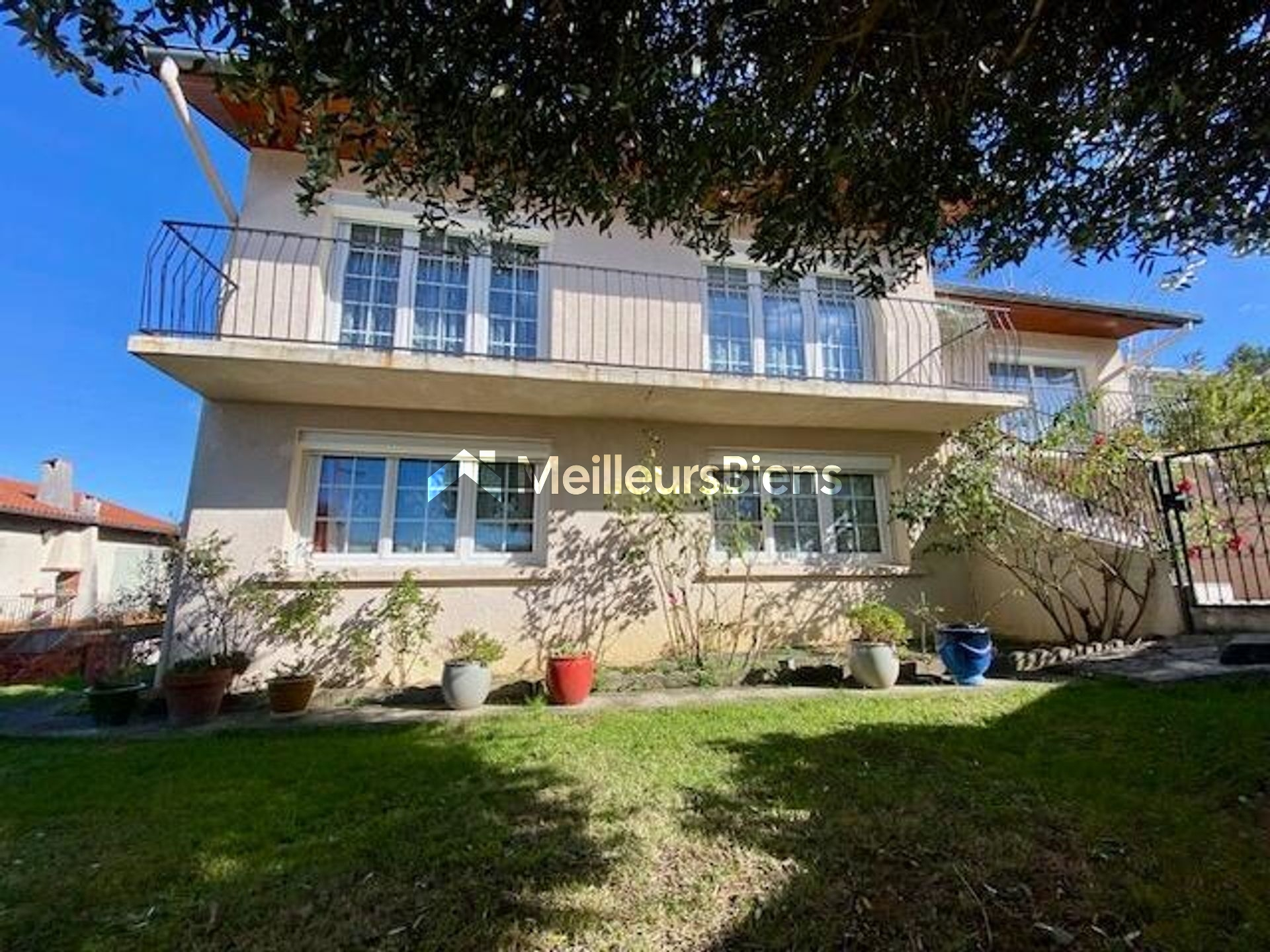 Auch - Maison spacieuse avec possibilité de 2 logements - Jardin et garage