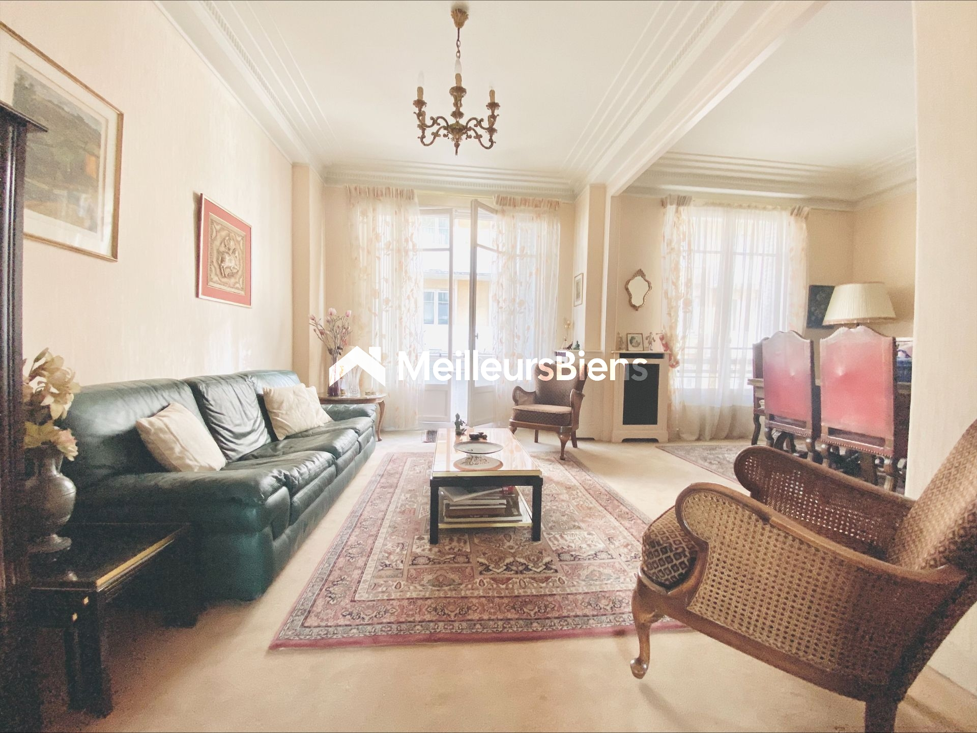 Appartement 5 pièces de 98 m2 Limite Enghien Les Bains