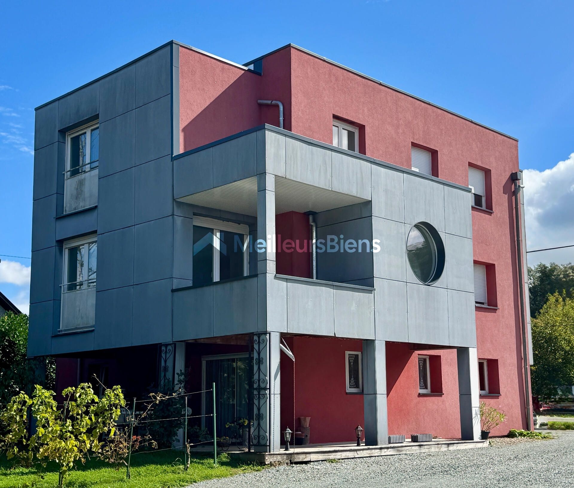 Superbe Duplex F5 R– Résidence Récente avec Garage et Parking