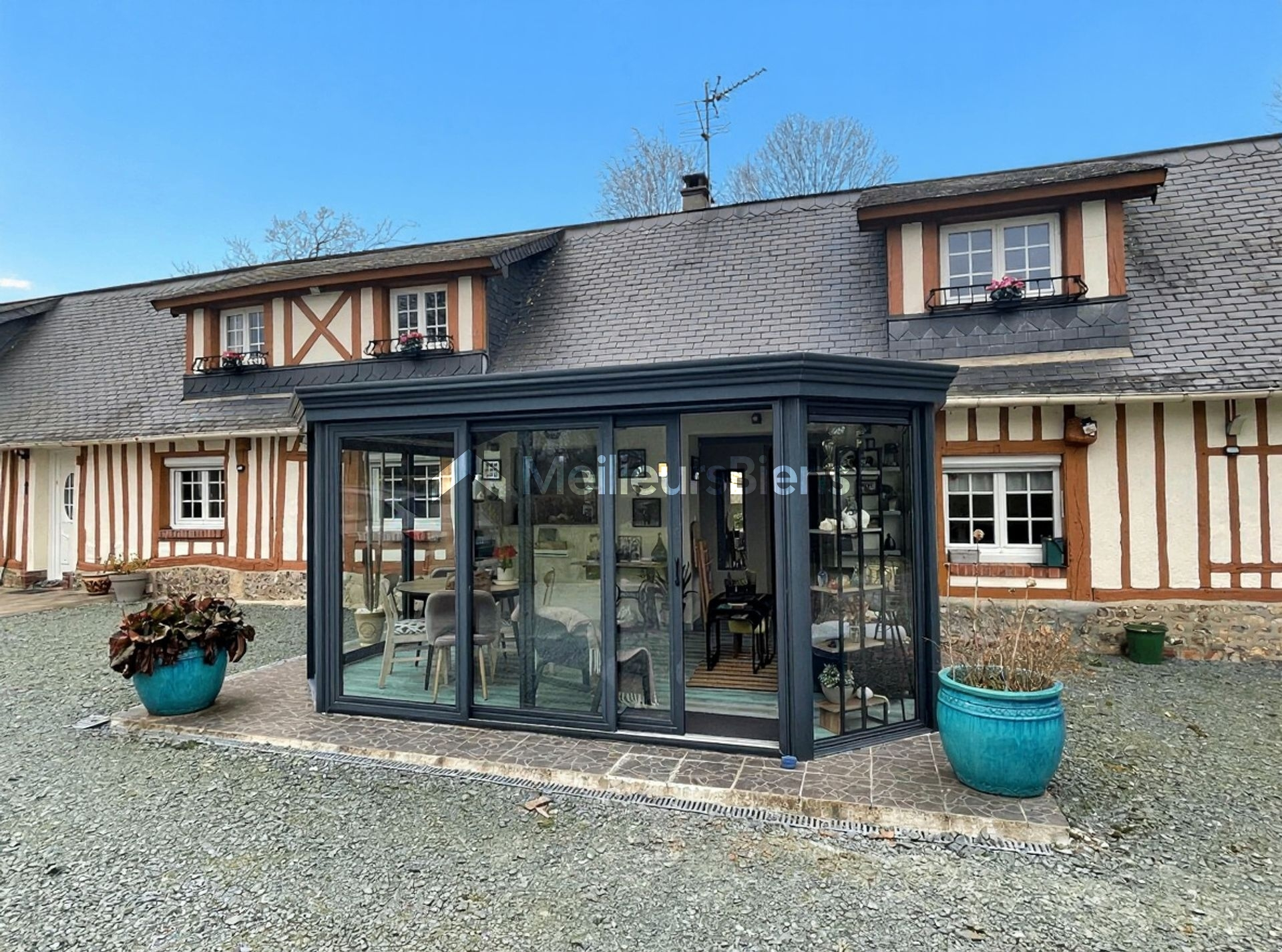 🏡 Longère normande rénovée – 180 m² – 4 chambres – Jardin 3 470 m² – Garage 80 m² 📍 Ouville-l’Abbaye – À 20 min de Rouen et 10 min de Yerville
