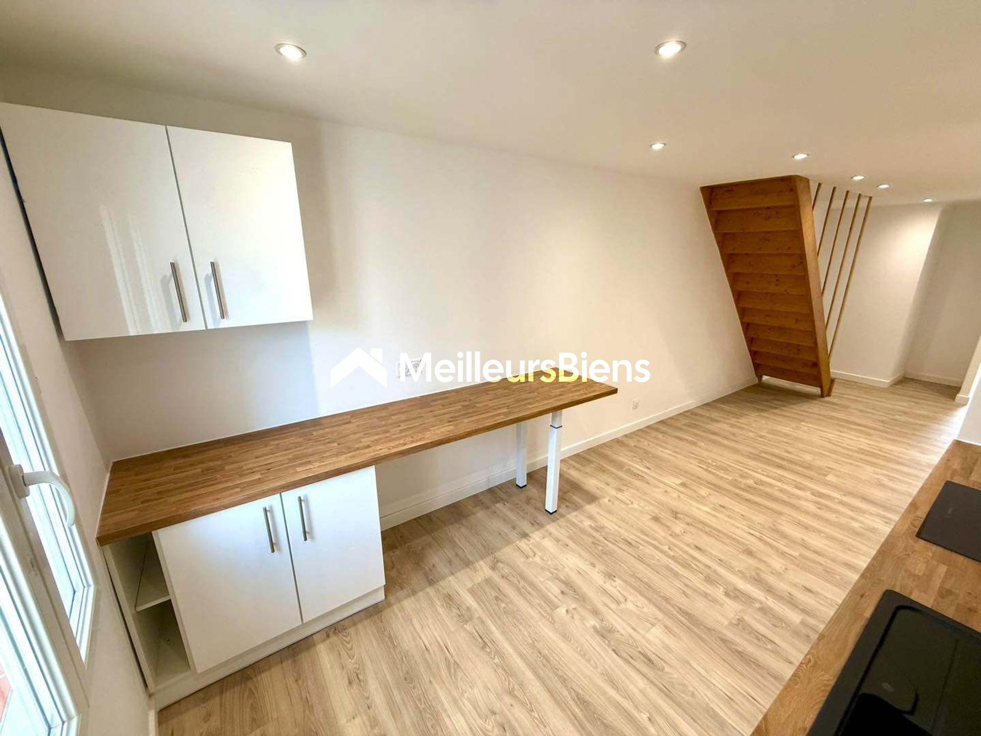 Maison de village T4 – 75 m² habitables + garage 15 m² + petits extérieurs