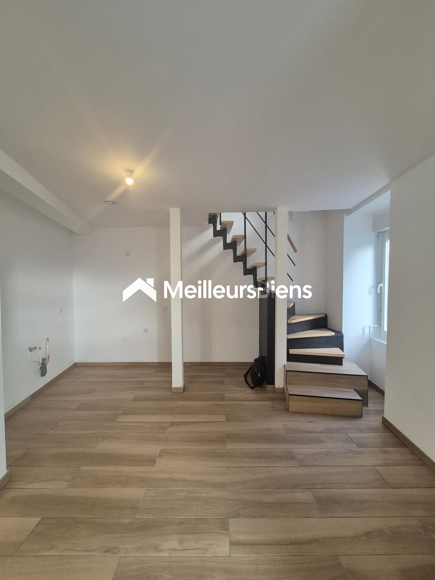 Maison de Bourg en pierre rénovée