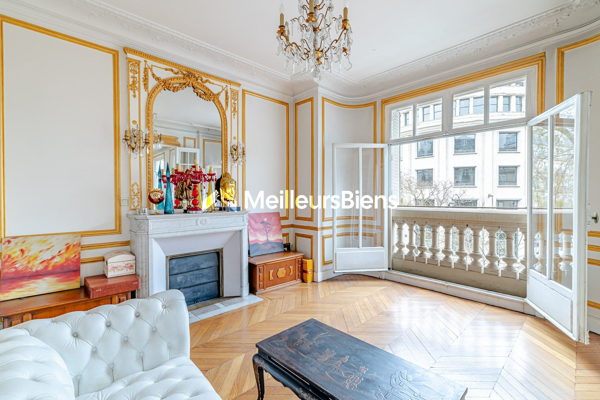 Bonne Nouvelle - Très bel appartement haussmannien - 2 chambres - Balcon - Ascenseur