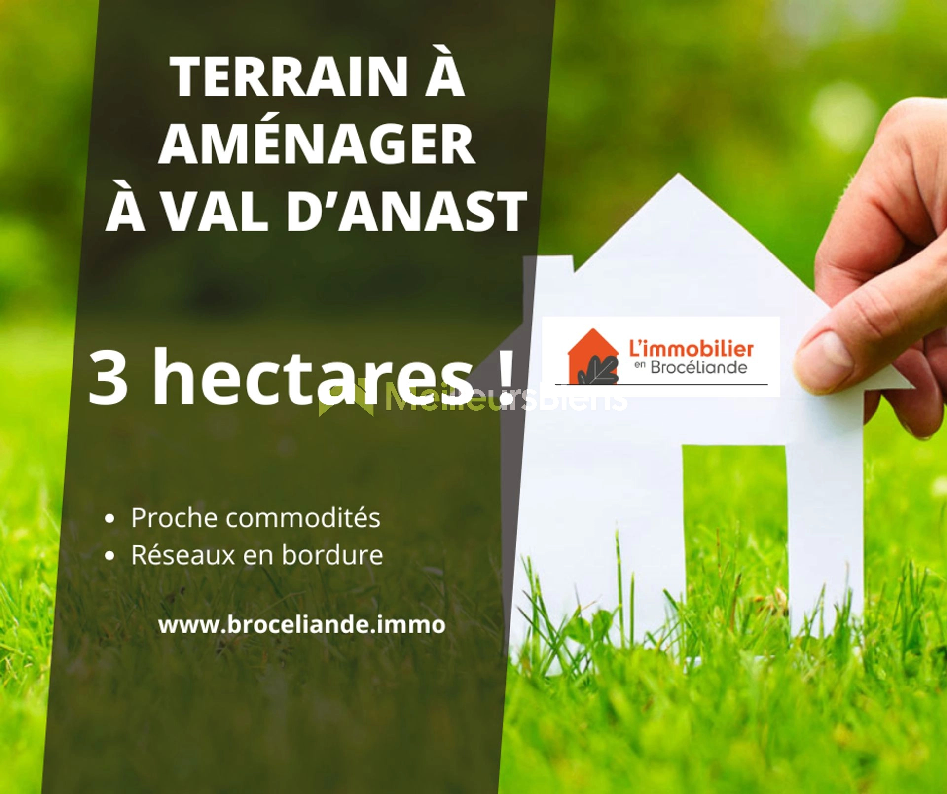 Très grand terrain à aménager en plein centre de Val d'Anast
