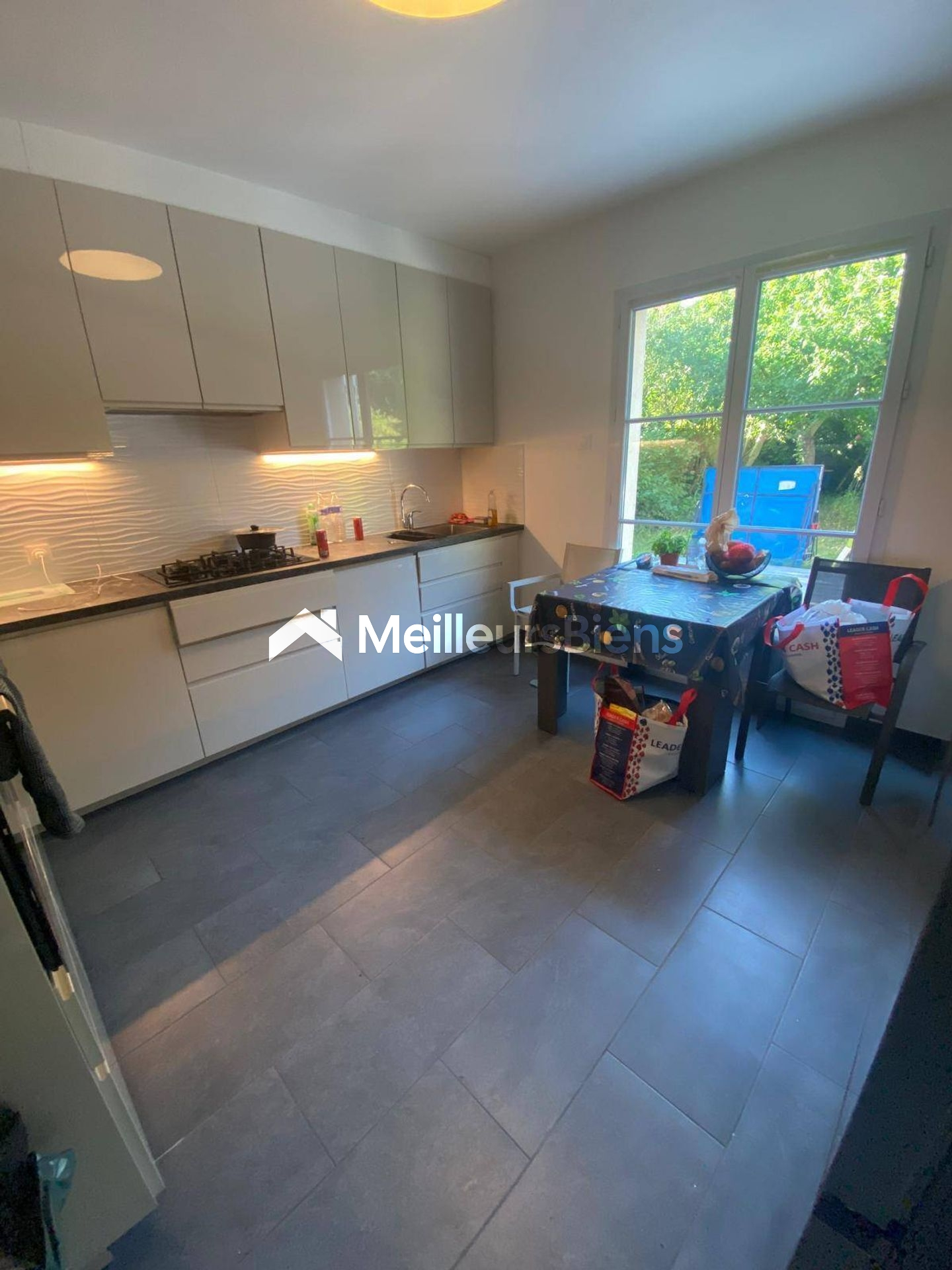 Superbe Maison de 216m2 - 6 pièces - Romainville