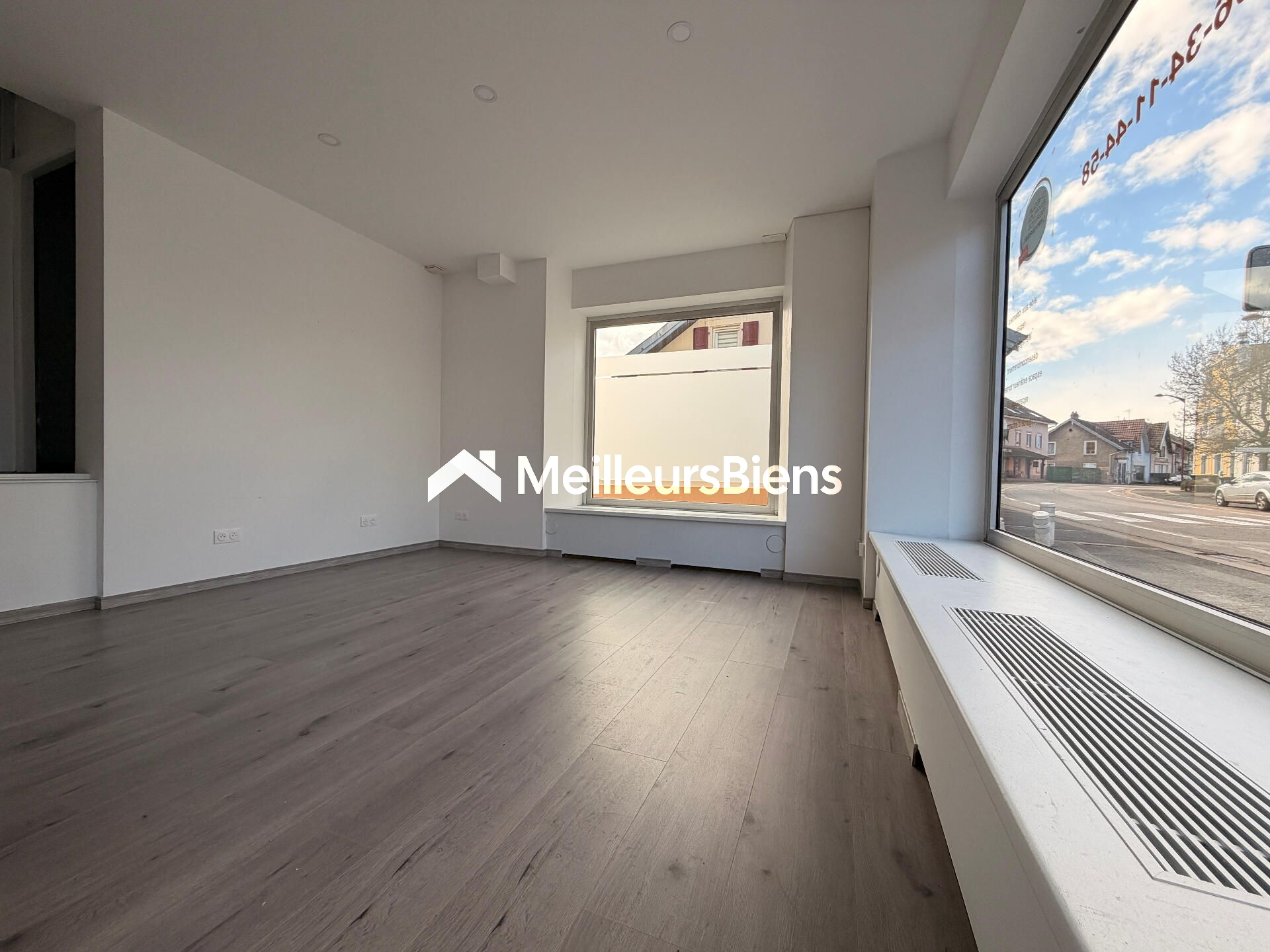 local commercial de 73 m2 sur axe passant à MANDEURE