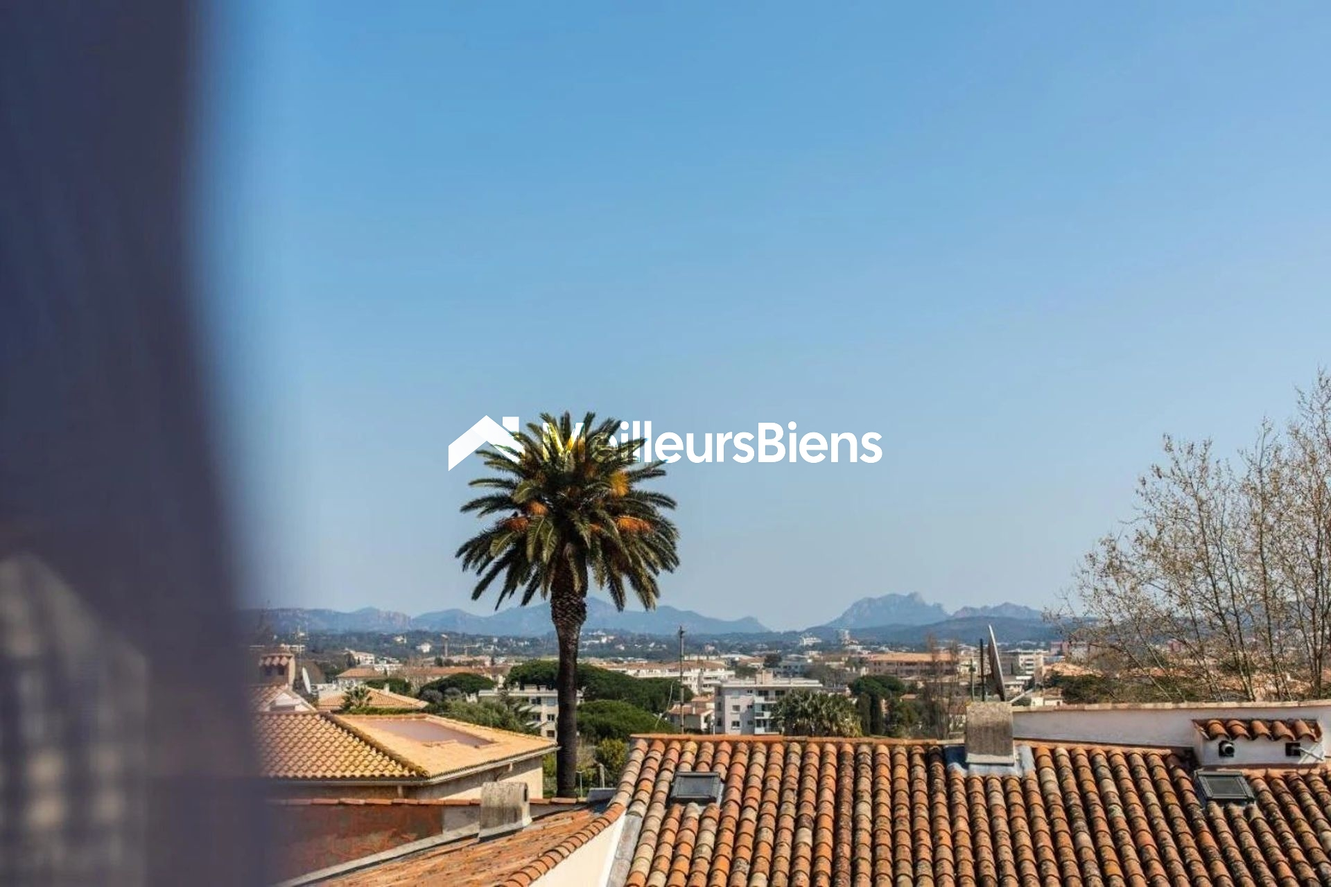 Fréjus plage/centre ville -appartement T1 meublé URGENT !