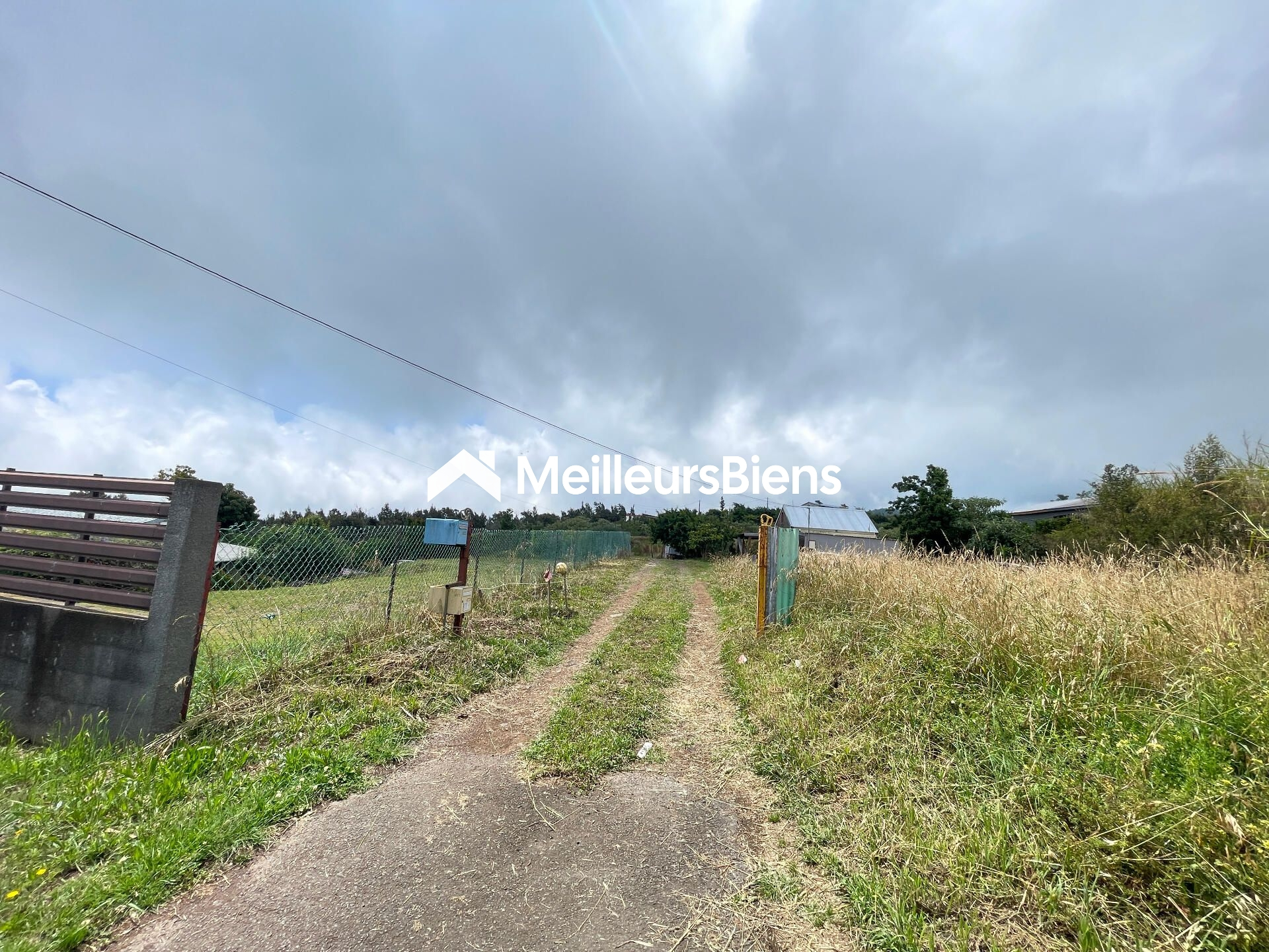 Terrain agricole 1 017 m² – 20 000 € – Plaine des Cafres – Bois Court