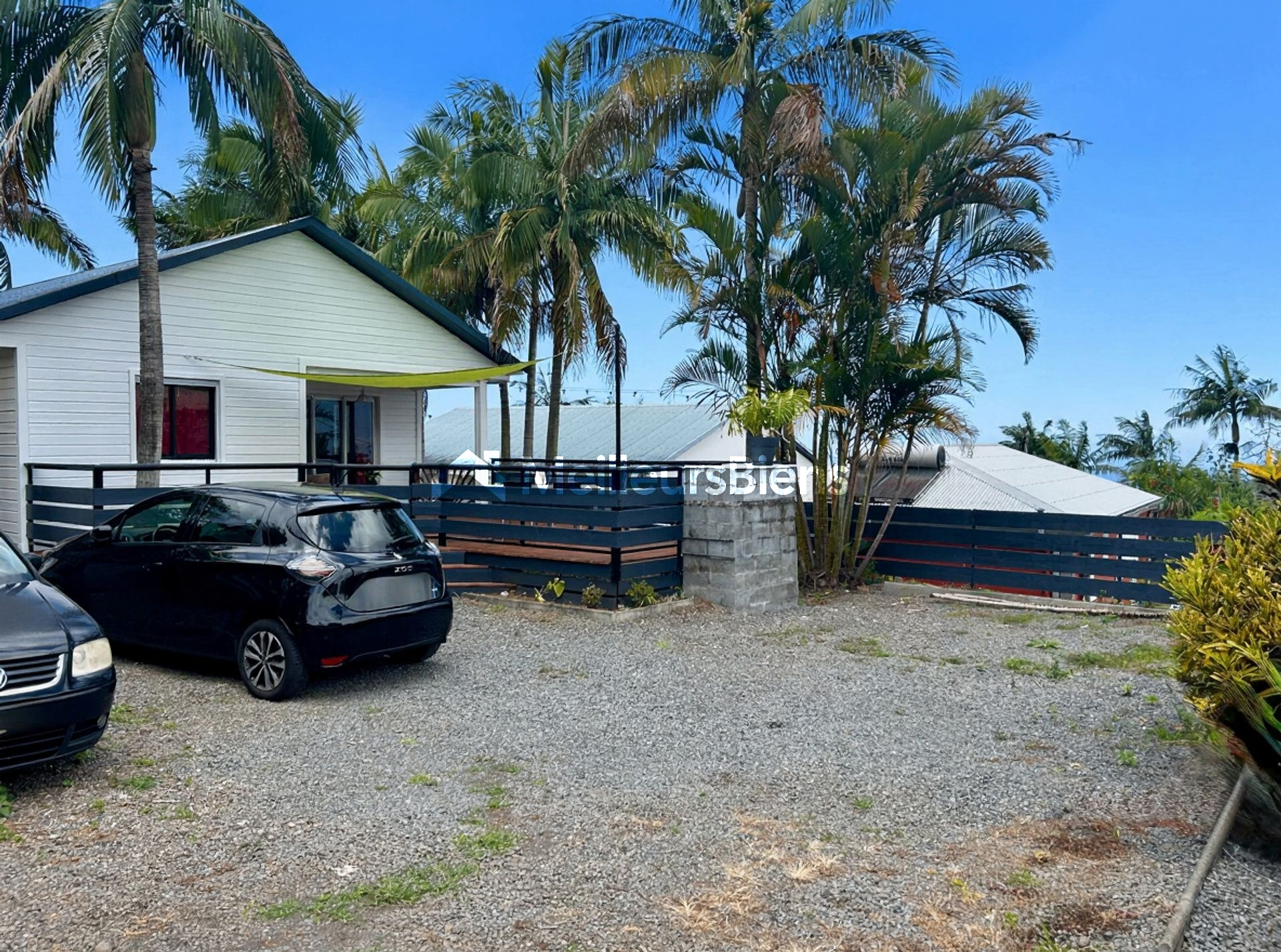 🔥 MAISON PLAIN-PIED + JARDIN PISCINABLE – 3 CHAMBRES – 238 000 € 📍 Petite-Île (97429) – Quartier Charrié