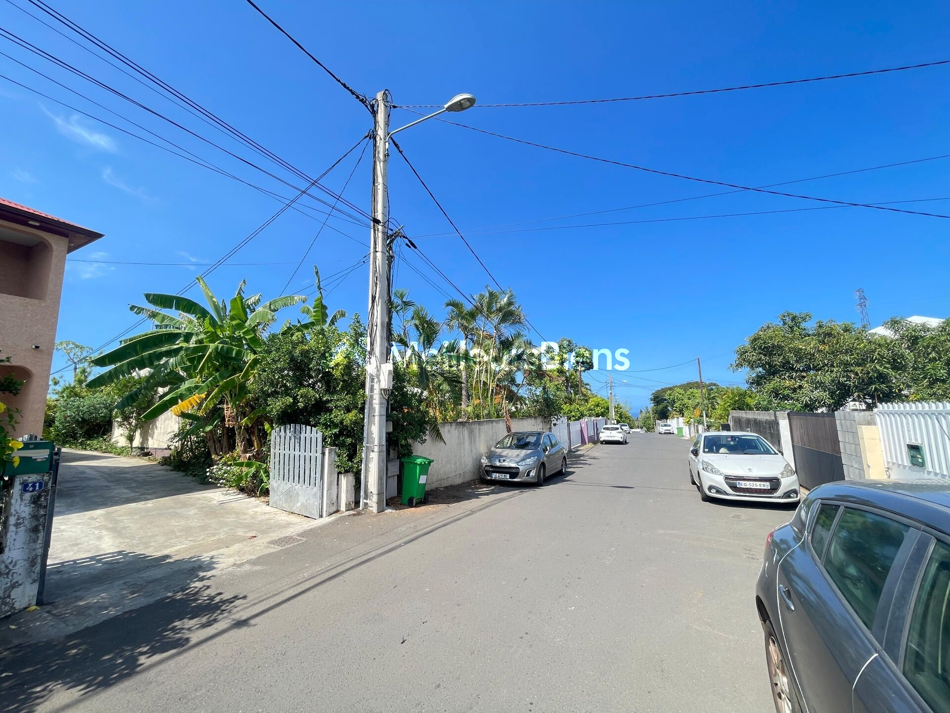 🔥 Investissement rentable – Maison créole avec potentiel 3 chambres + jardin piscinable – Saint-Pierre Ligne Paradis