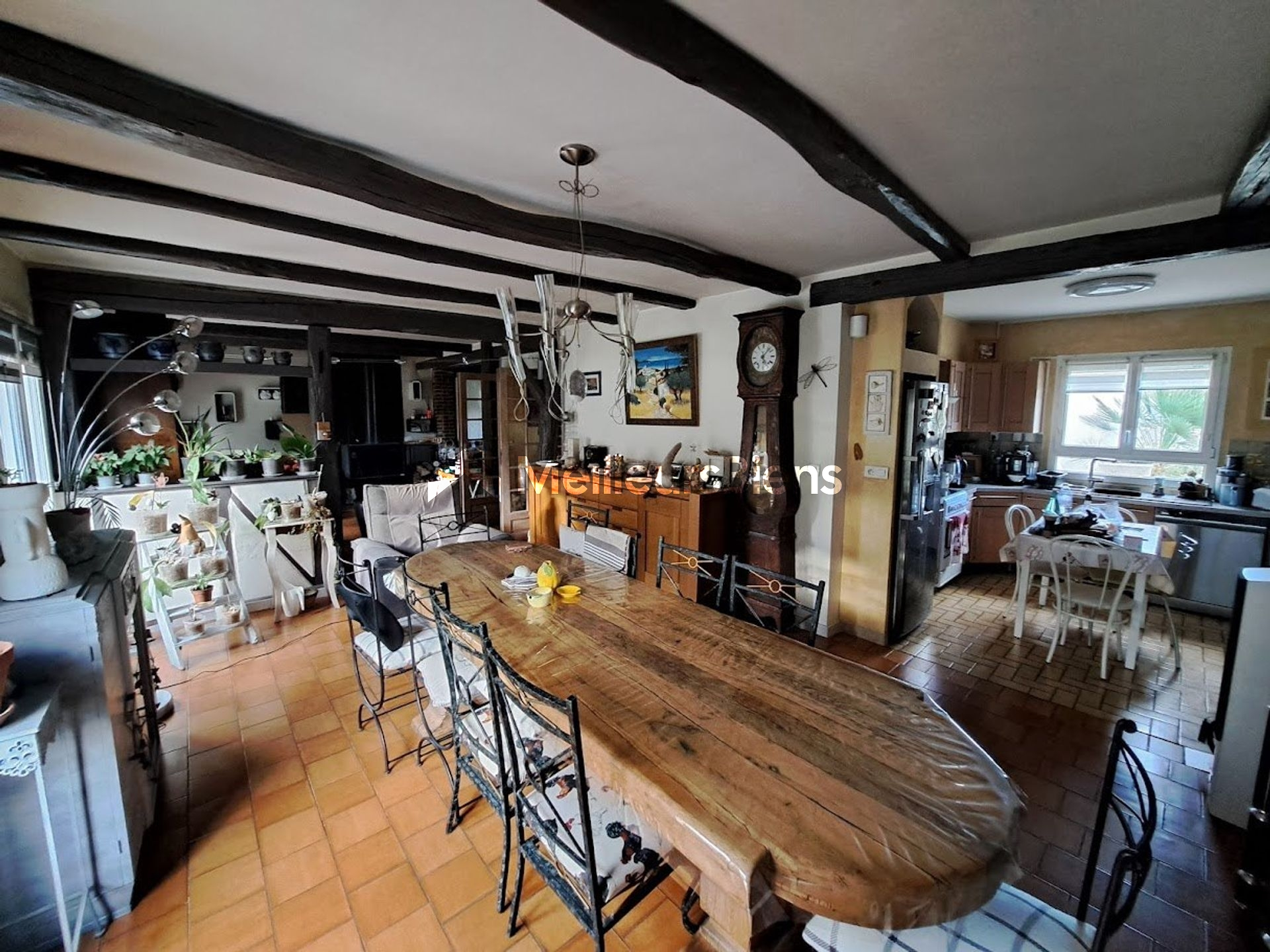 Maison individuelle au calme roche Centre Ville T6, 136m² sur 621m²