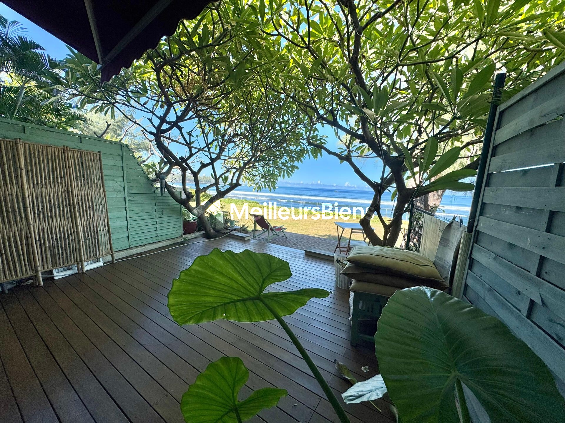 Duplex d’exception en front de mer à Saint-Leu