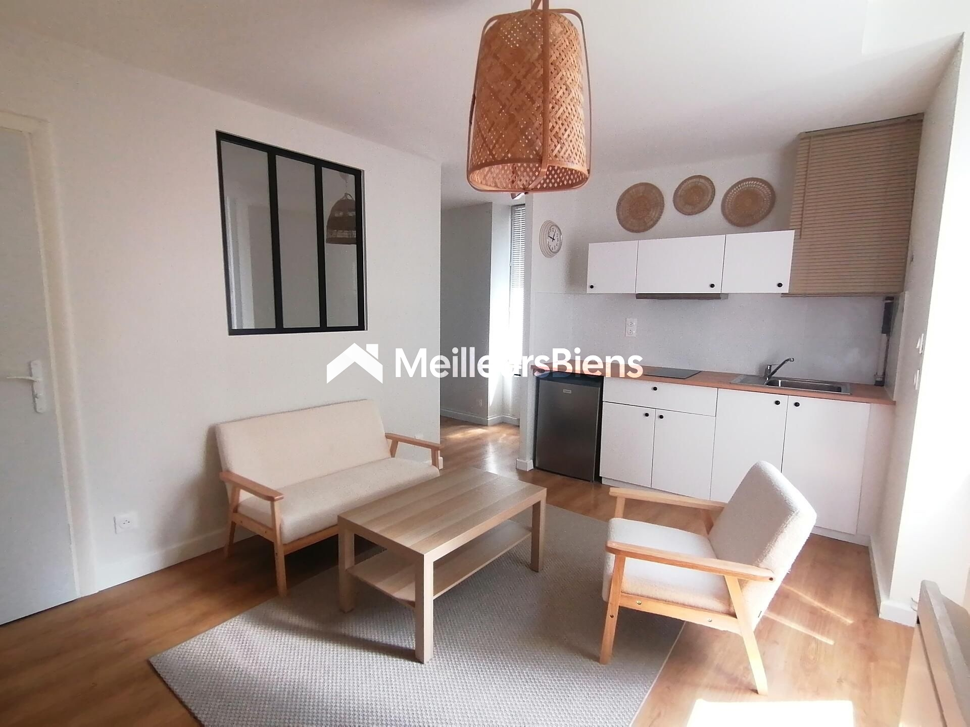 Appartement rénové T1 Bordeaux quartier Nansouty