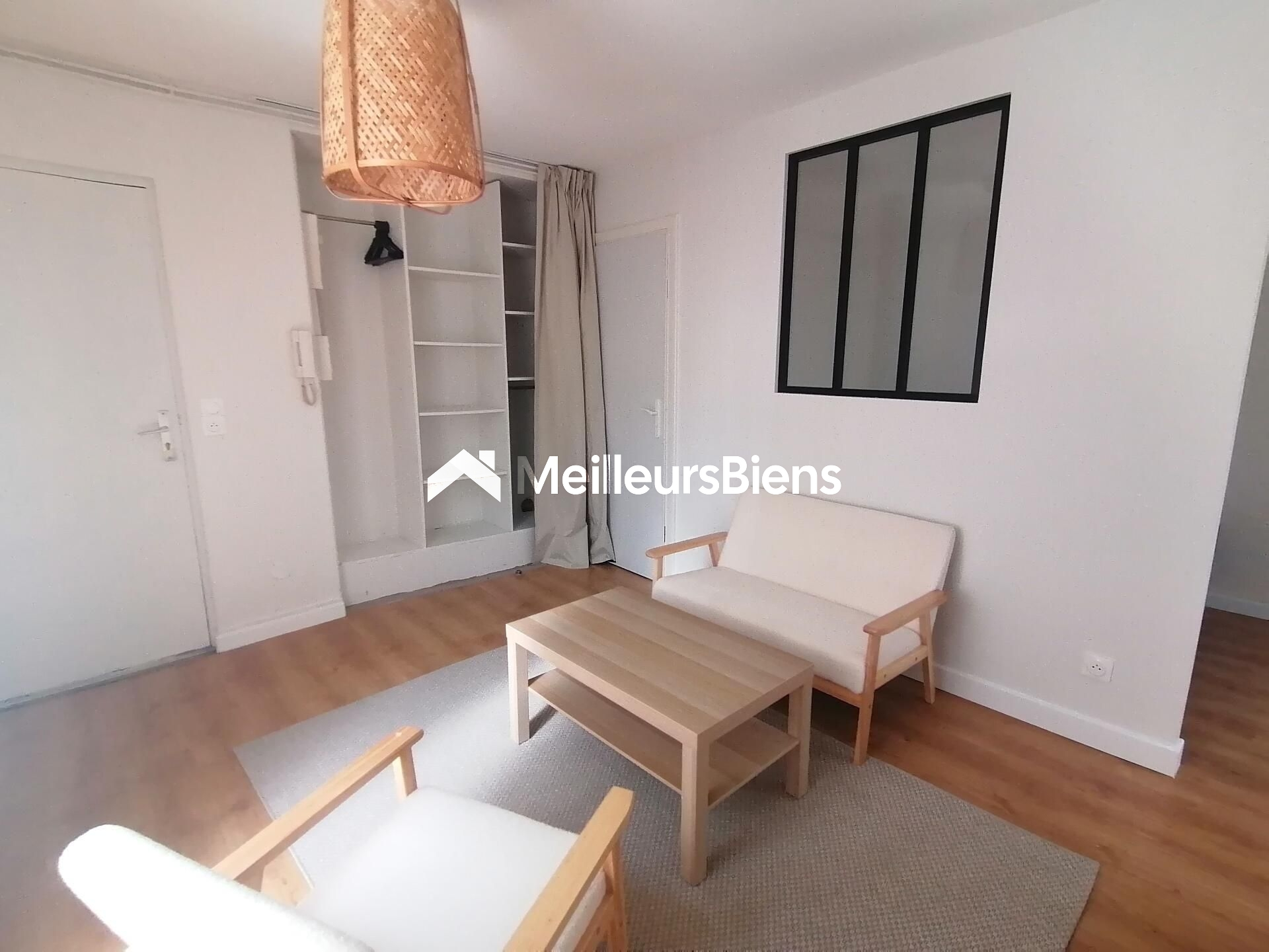 Appartement rénové T1 Bordeaux quartier Nansouty