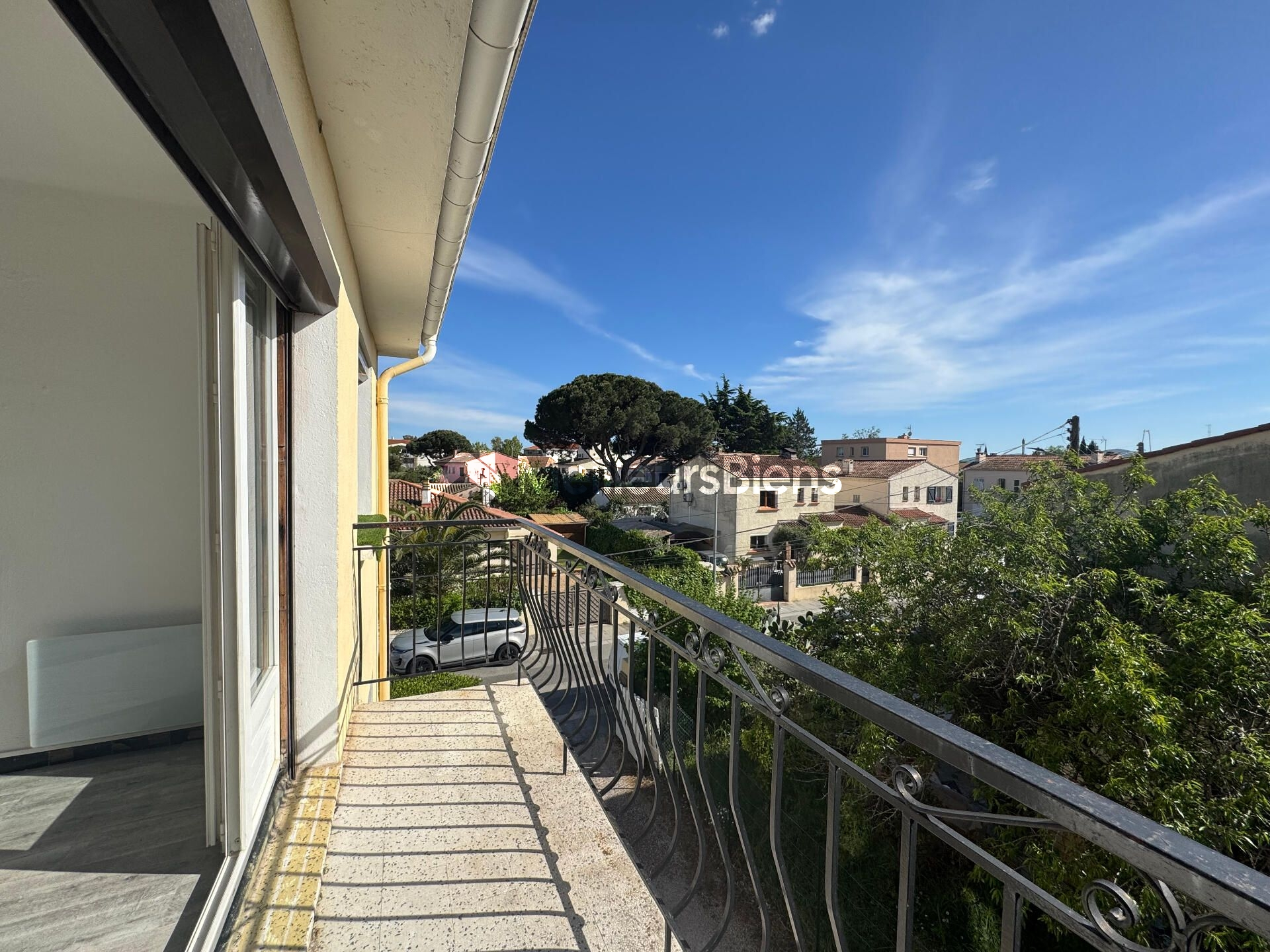 Fréjus plage dernier étage - Appartement T2 47 m2 traversant expo sejour sud avec parking vue dégagée !