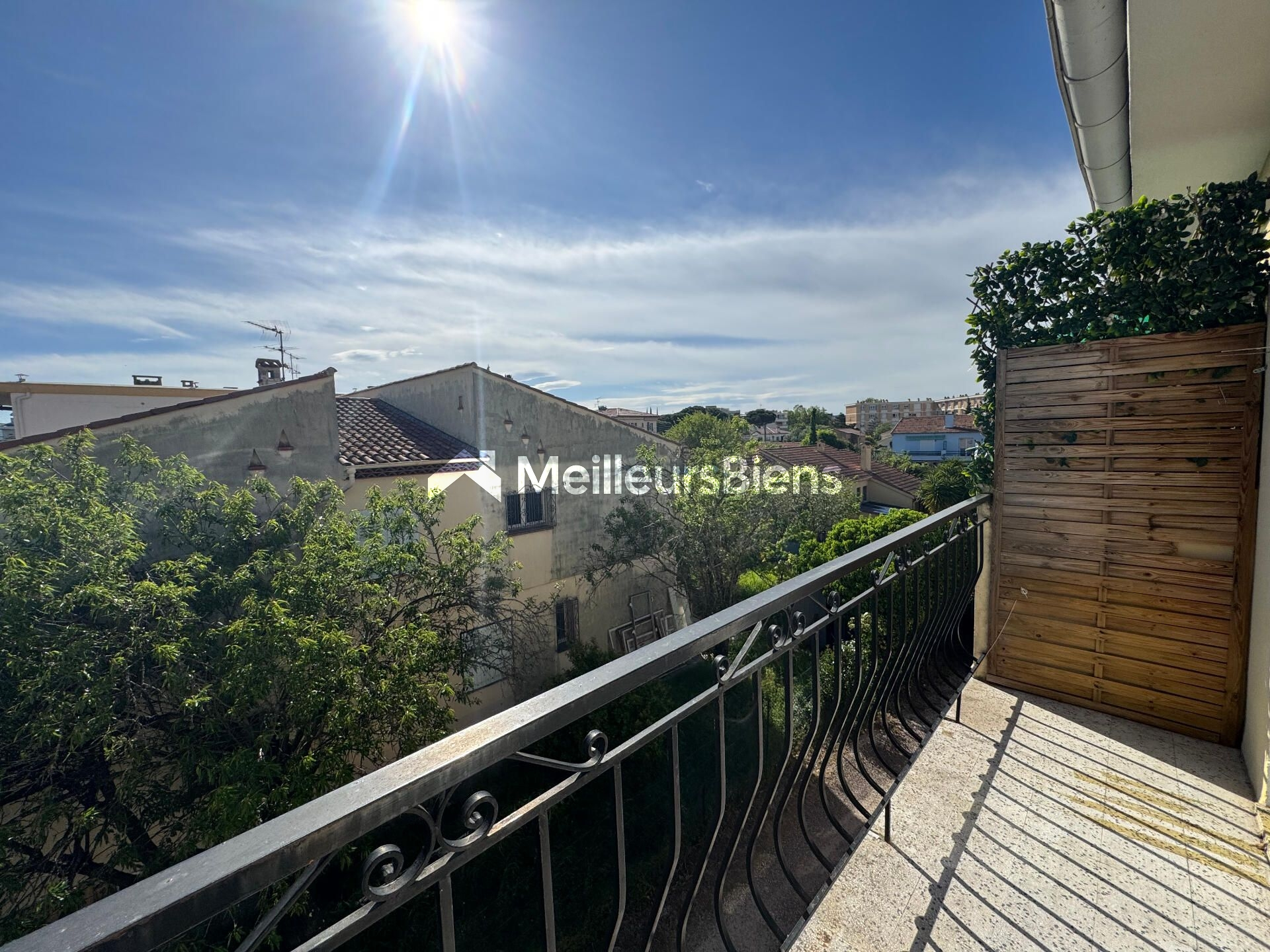 Fréjus plage dernier étage - Appartement T2 47 m2 traversant expo sejour sud avec parking vue dégagée !