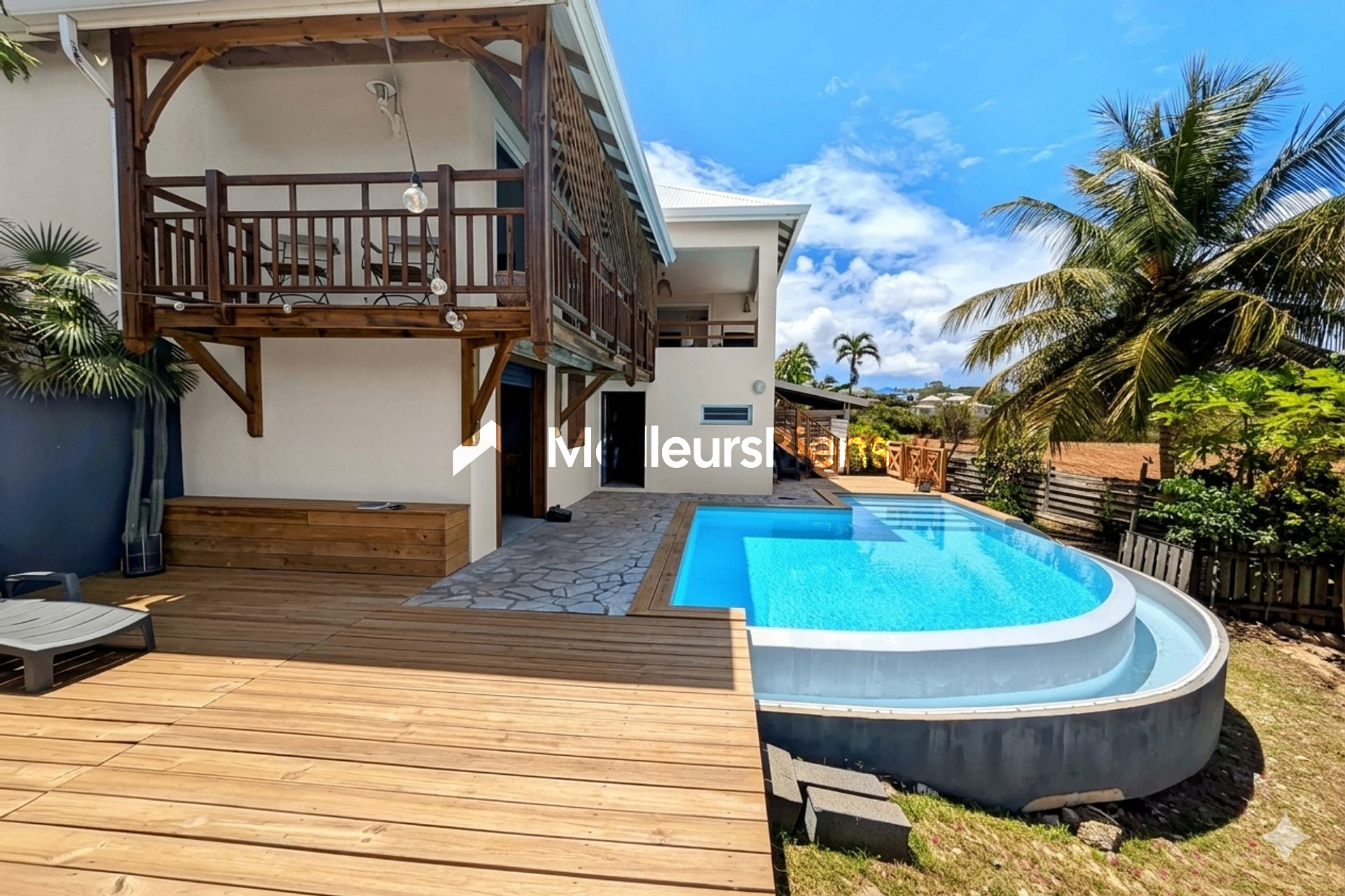 EXCLUSIVITÉ – Villa vue mer avec 3 dépendances locatives | Le Moule, La Couronne Conchou