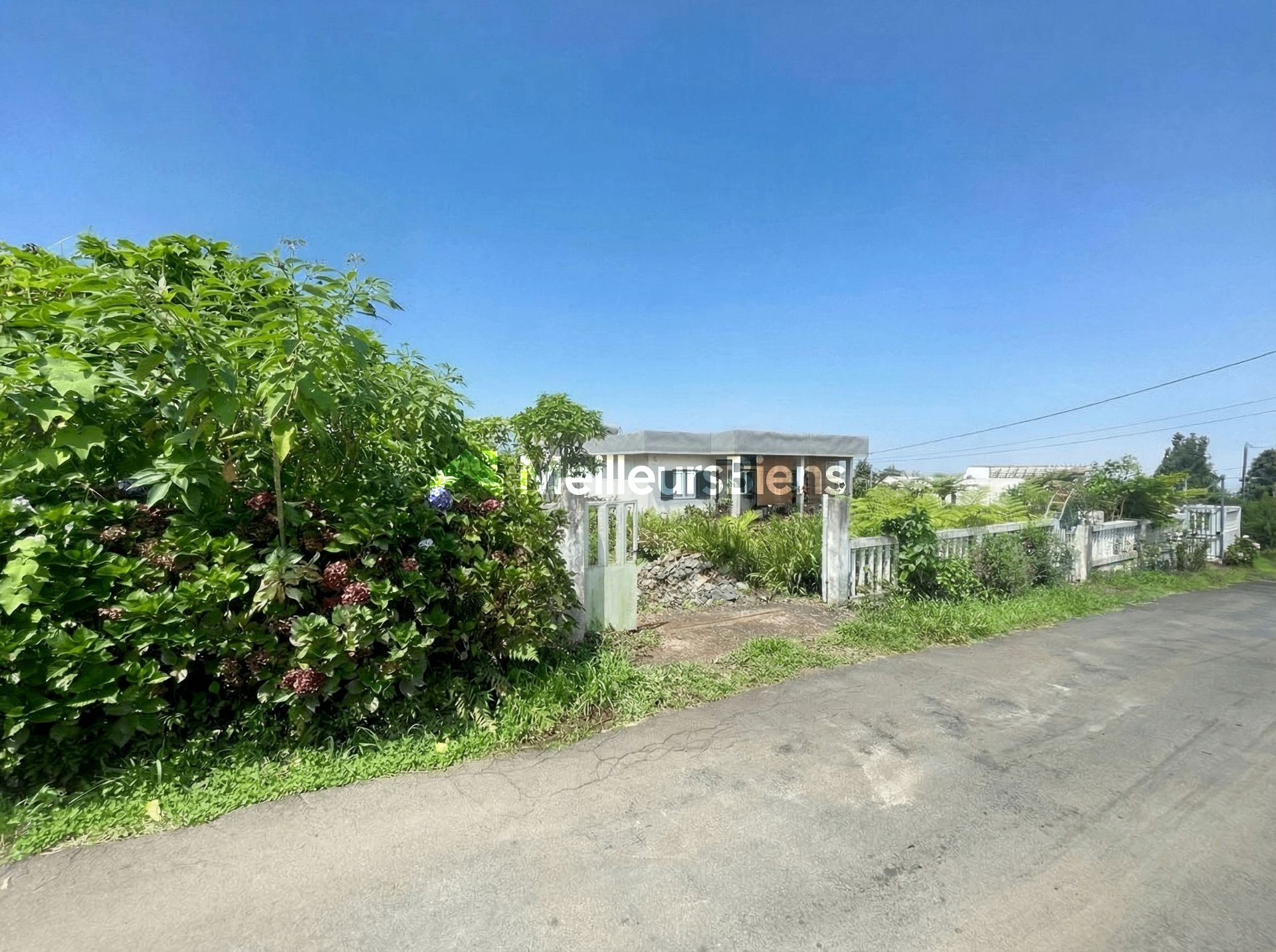 🌿 TERRAIN CONSTRUCTIBLE 1 427 m² – DIVISIBLE – ACCÈS DIRECT – 112,00 €/m2 – SAINT-JOSEPH