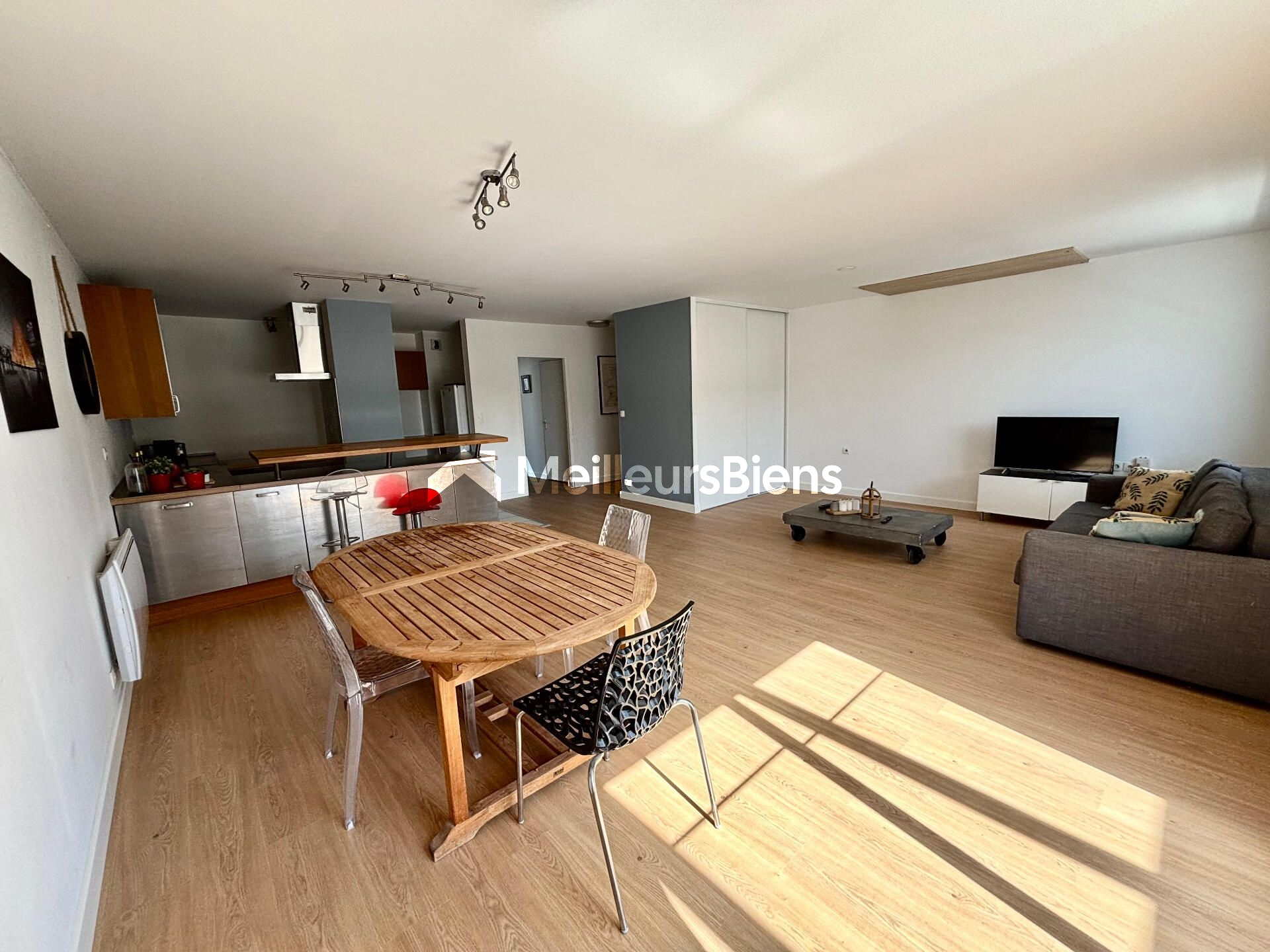 Bel appartement dans résidence récente et sécurisée