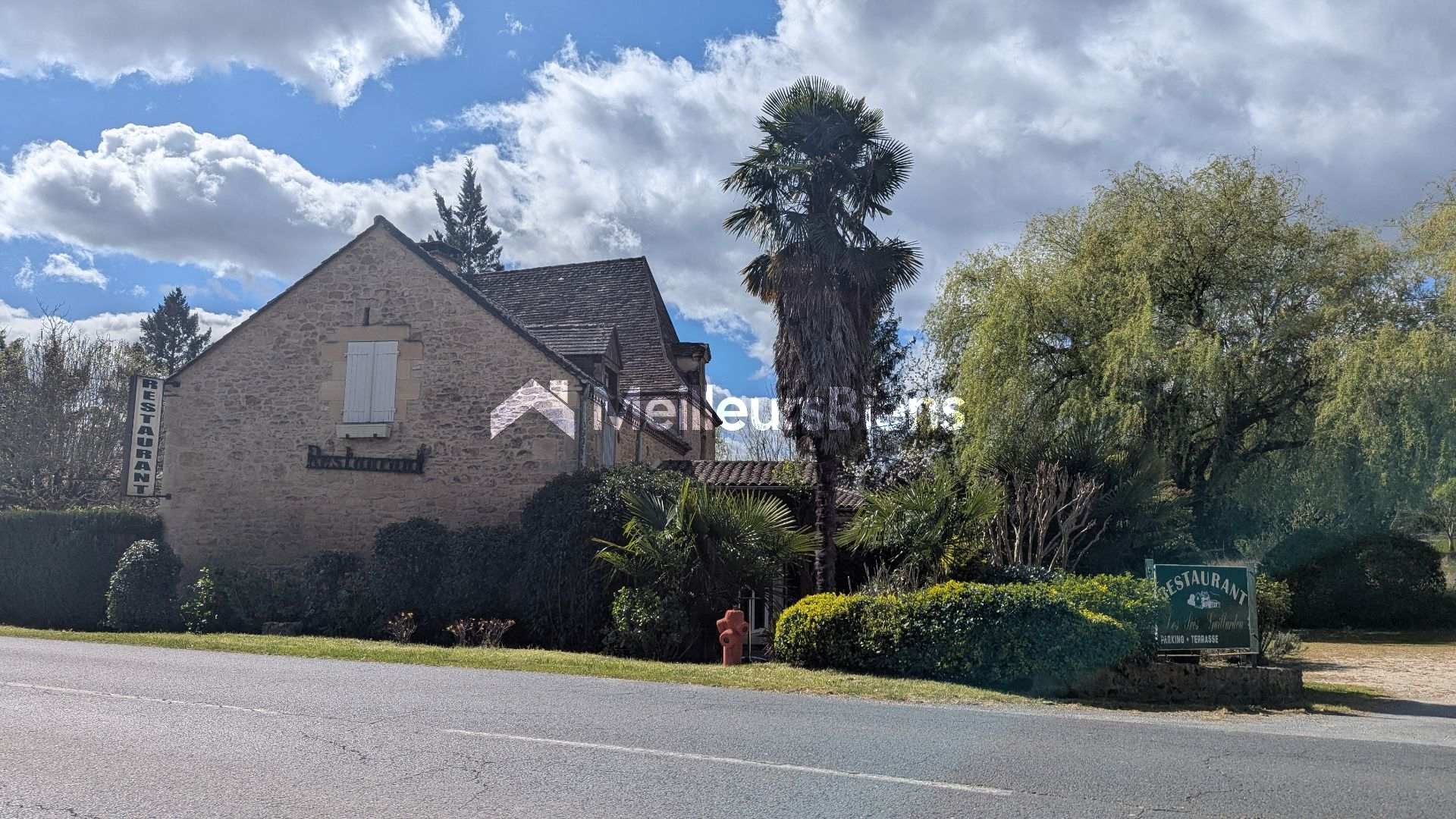 Ensemble immobilier de charme en pierre de 368m2