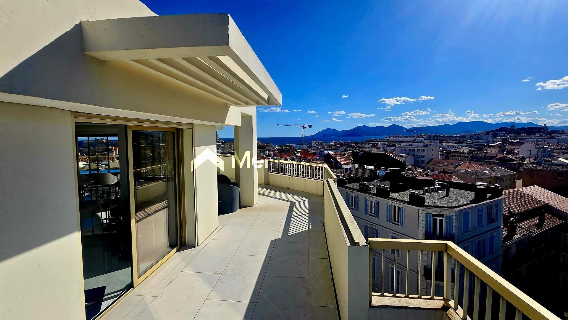 Cannes- Banane , Roof-top , 150 m² 5 pièces terrasse 180 m² et vue mer