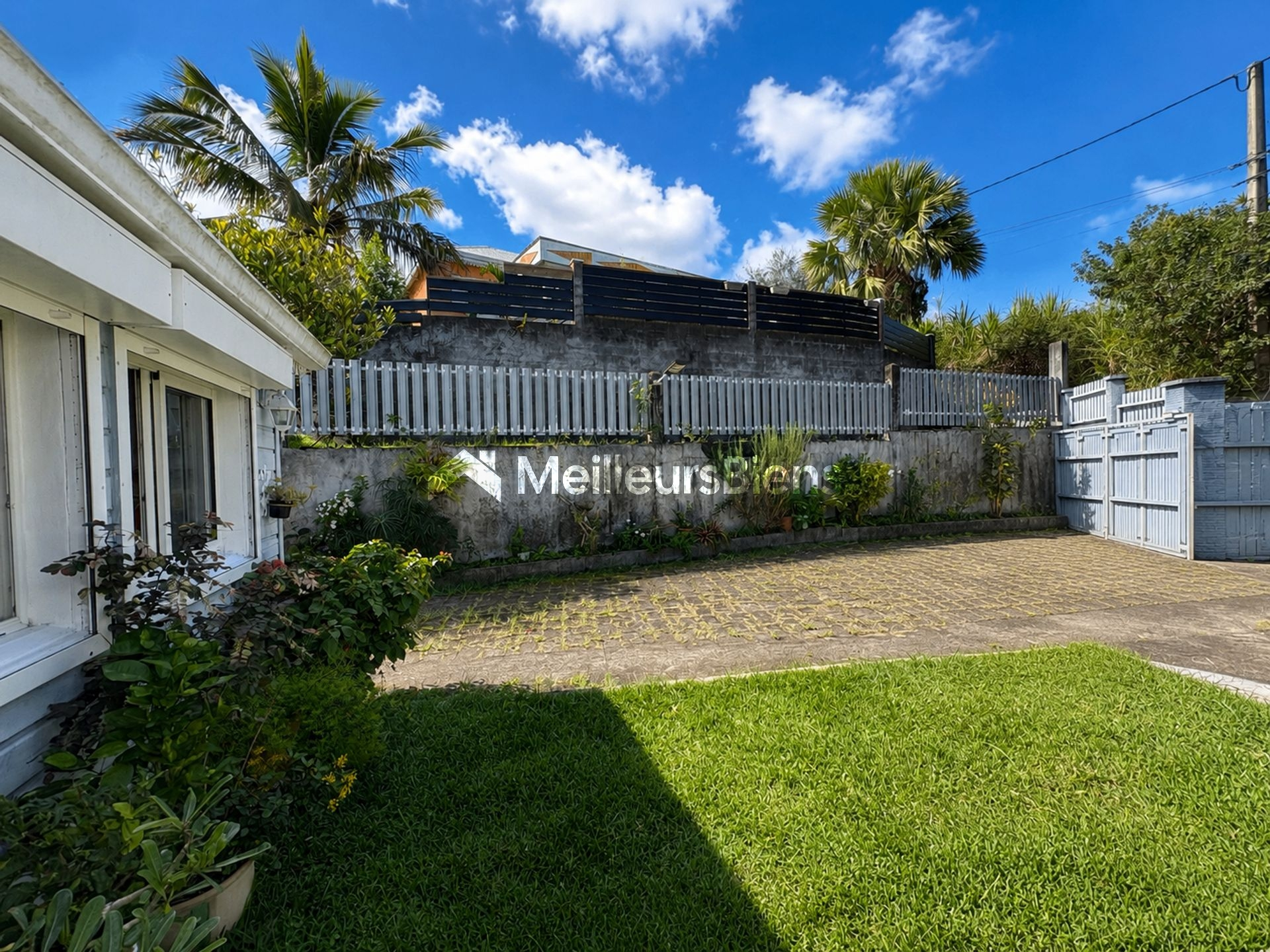 🏡 Maison Bourbon Bois de Charme – Saint-Pierre (Mont-Vert)
