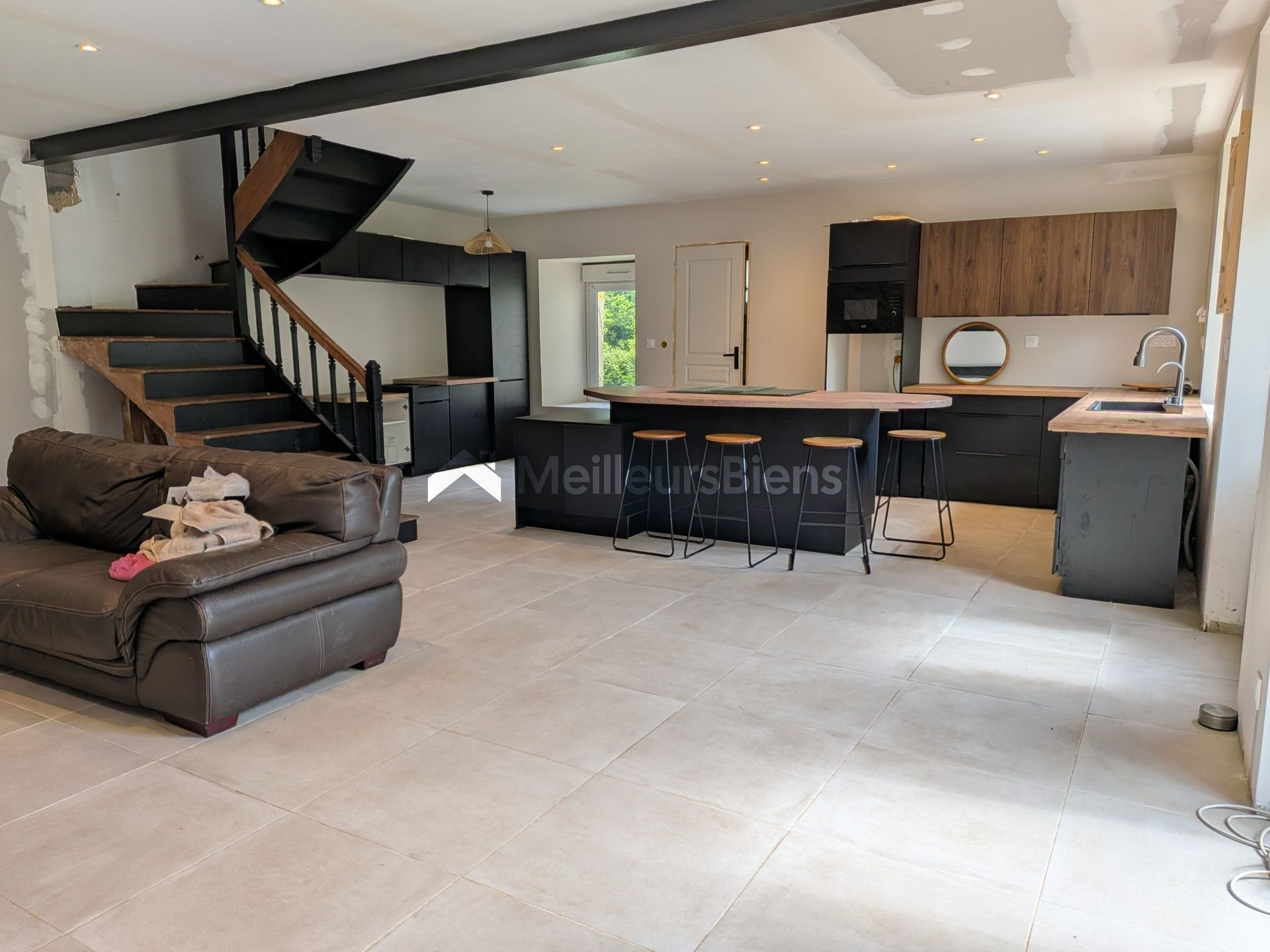 Maison familiale à Monteneuf 4 chambres terrain de 1810 m²
