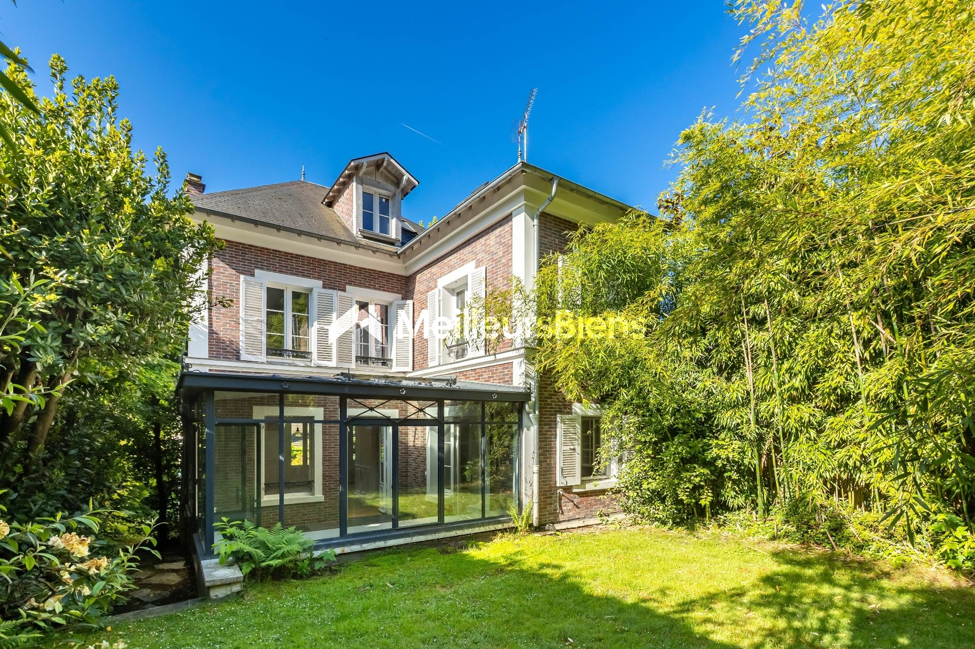A la lisière du Parc de Saint-Cloud, Jolie maison familiale rénovée