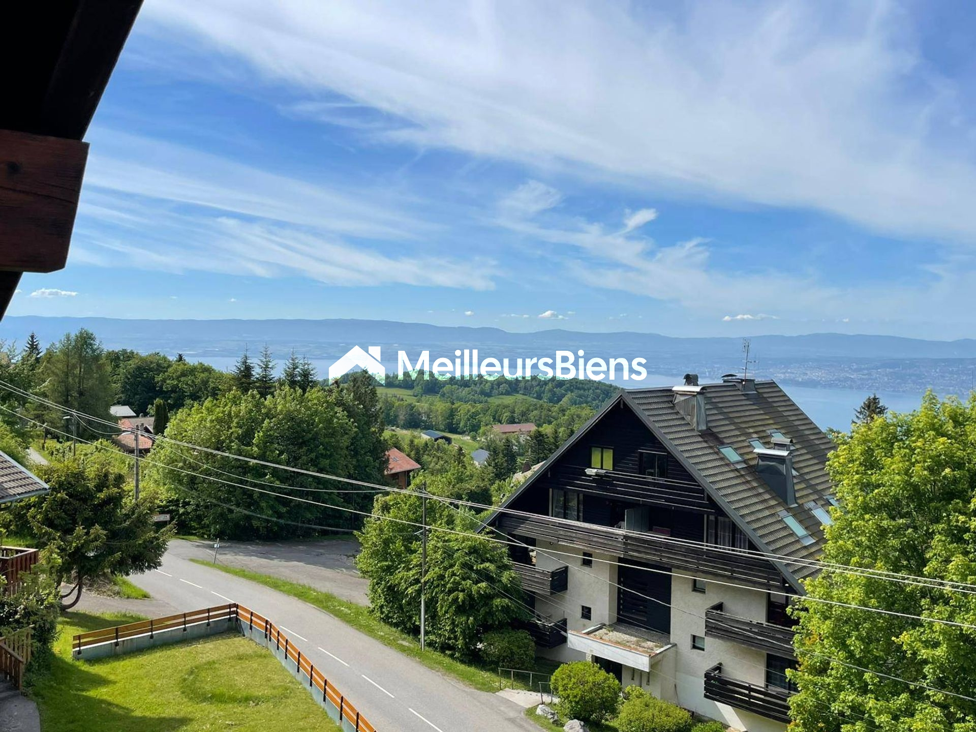 Charmant chalet familial à seulement 250 m de la télécabine – 4 chambres, terrasse ensoleillée et garage