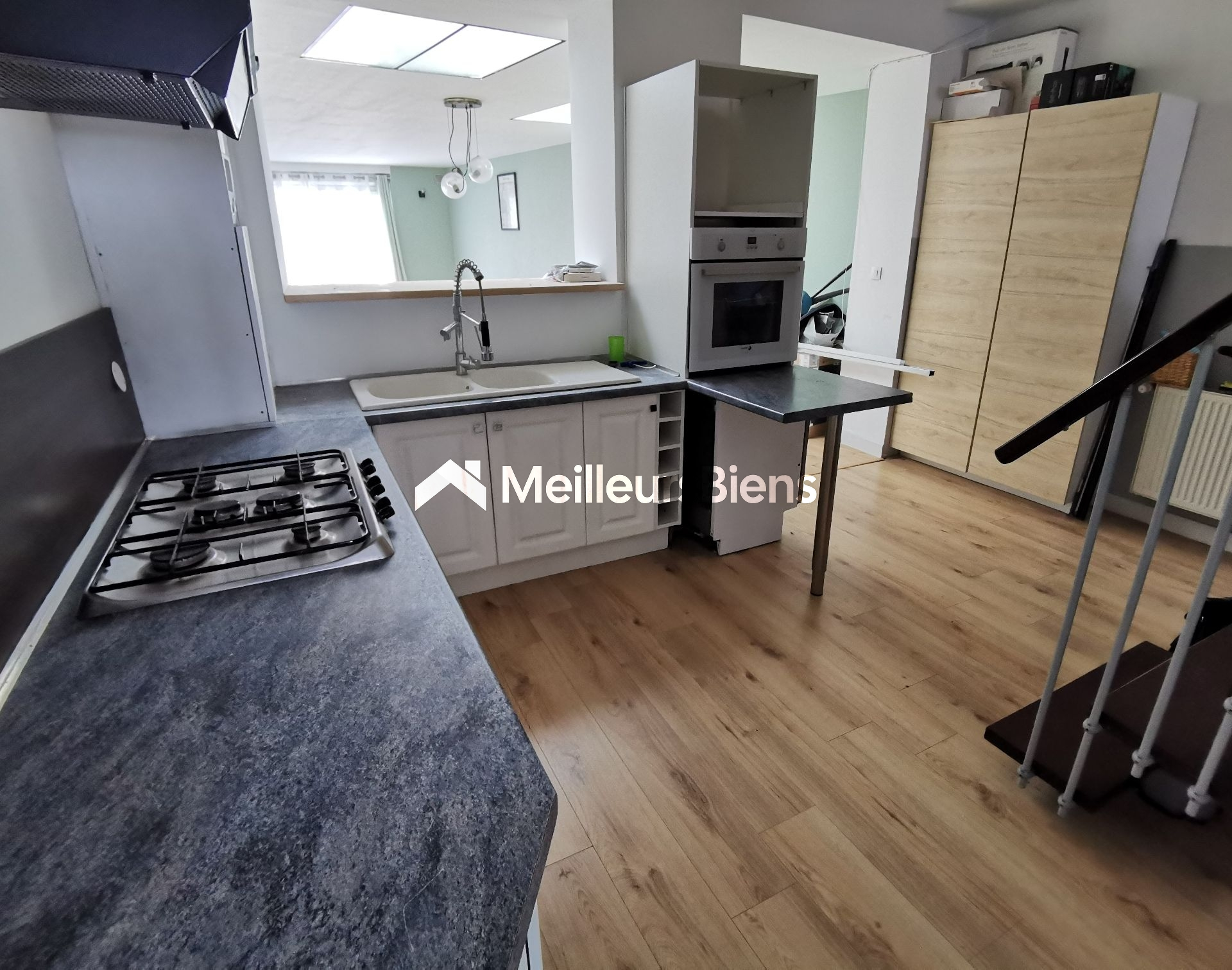 BELLE MAISON DE VILLE MITOYENNE RENOVEE 4 CHAMBRES JARDIN