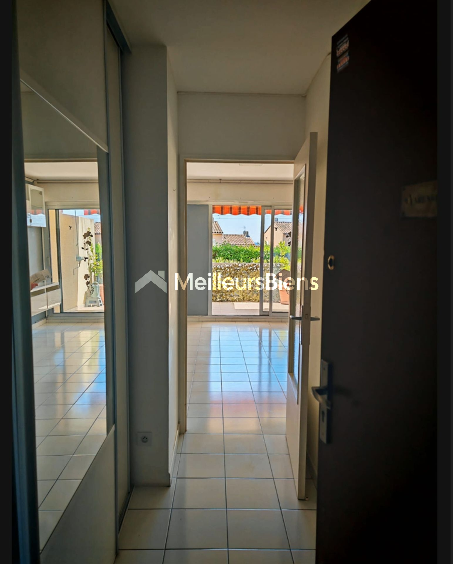 Bandol studio de 23,7 m² avec terrasse sud et parking privé