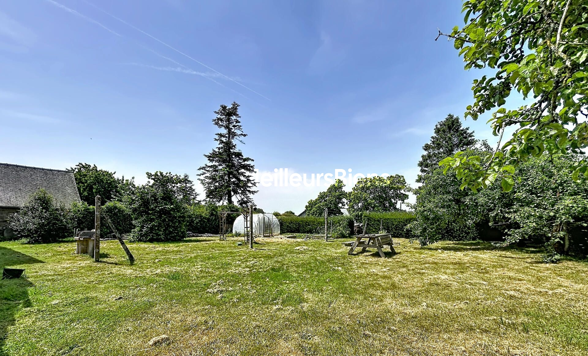 Maison en rénovation à Paimpont avec dépendance et 2 garages