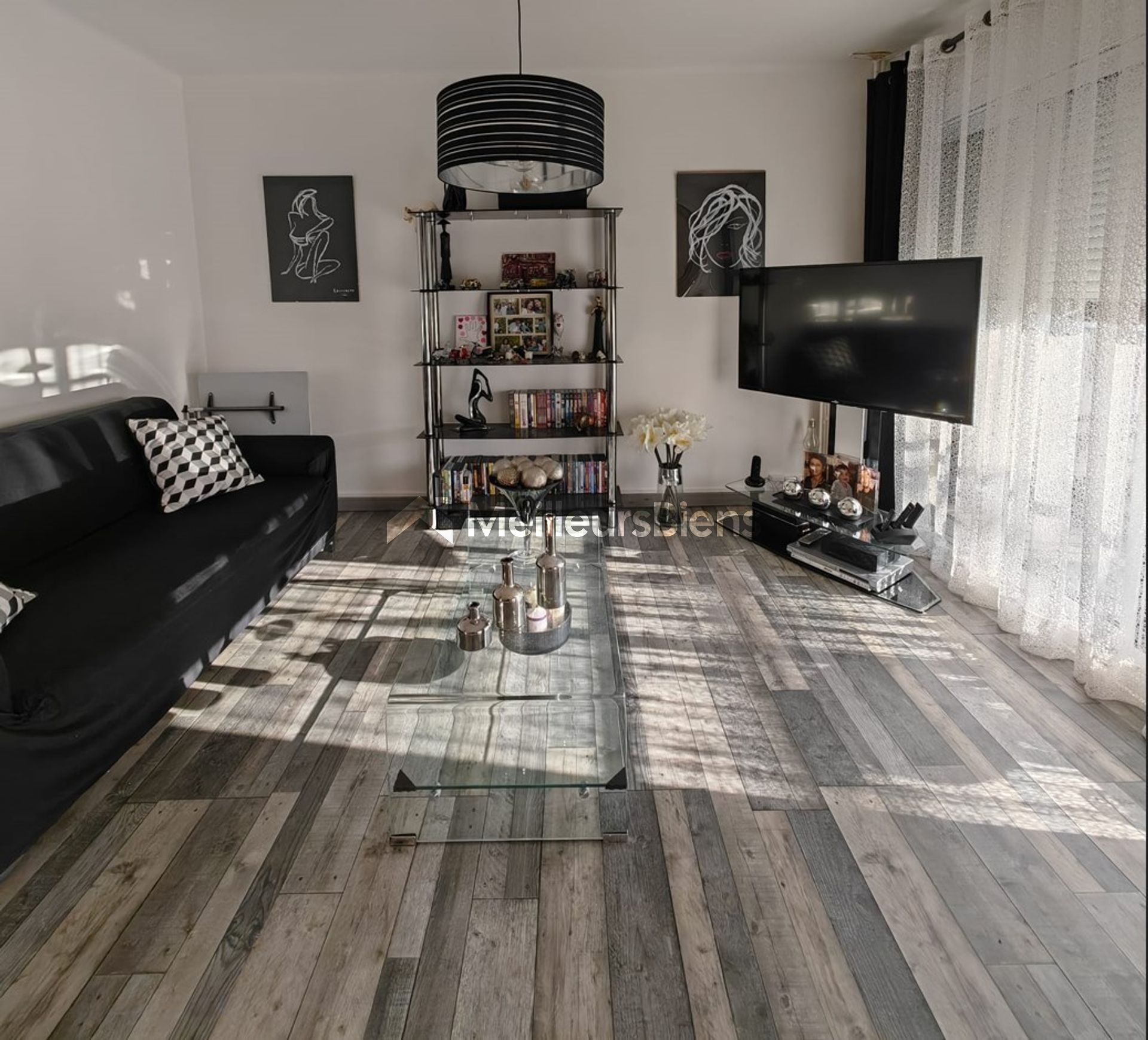 TOULON – Les Primeroses | T4 73 m² ENTIÈREMENT RÉNOVÉ | Cave | 2 Balcons | DPE C | 185 000 €