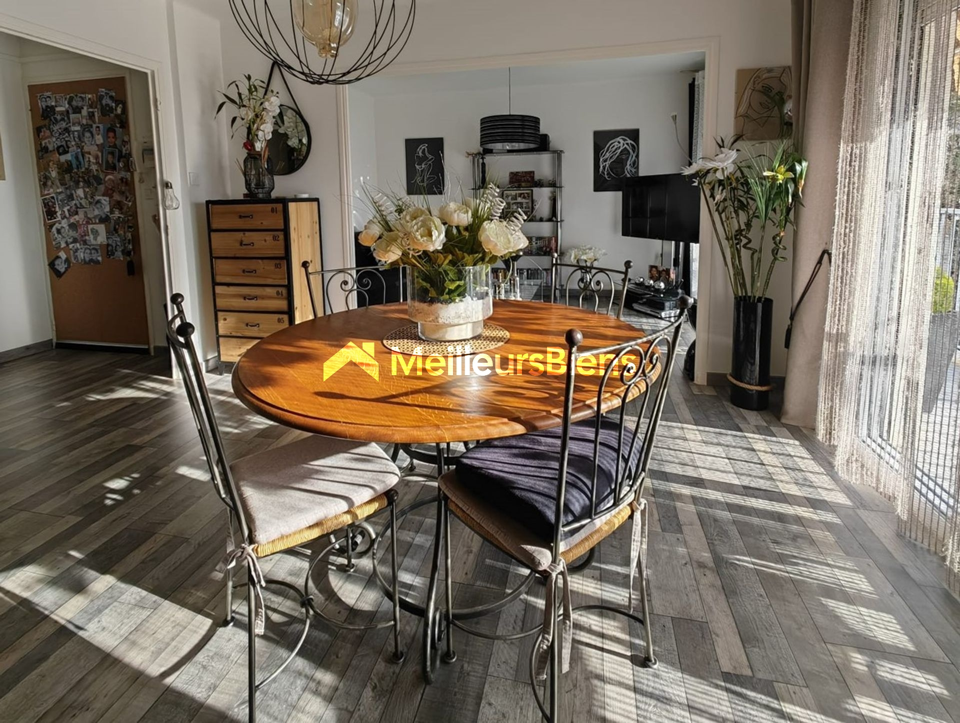 TOULON – Les Primeroses | T4 73 m² ENTIÈREMENT RÉNOVÉ | Cave | 2 Balcons | DPE C | 185 000 €