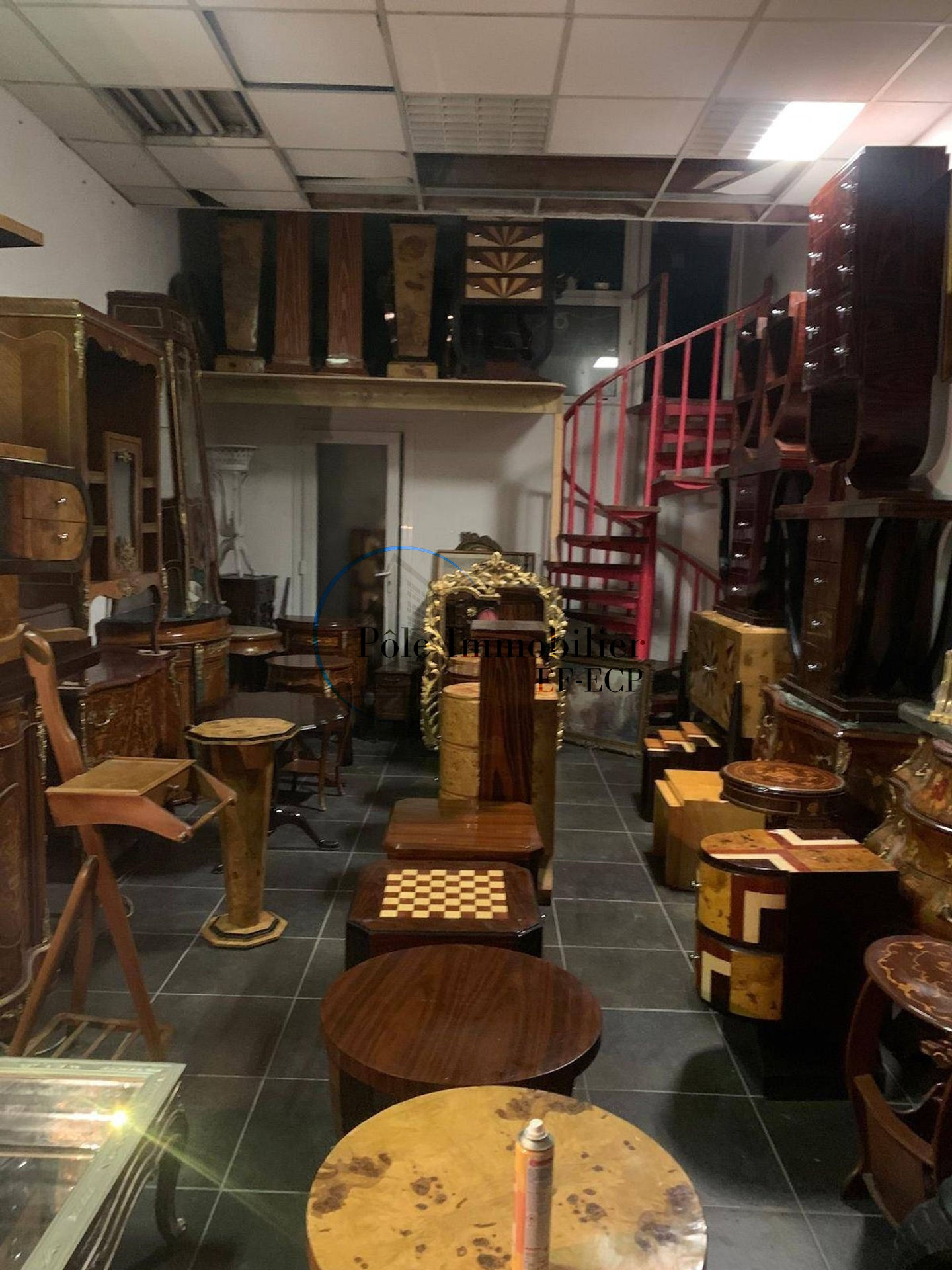 PAS-DE-PORTE À CÉDER 120m2 Cours lieutaud