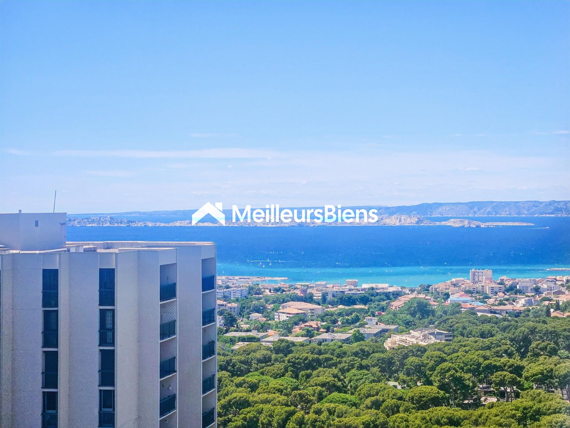 T3 de 78 m² dernier étage, loggia et cave dans le 8e à Marseille